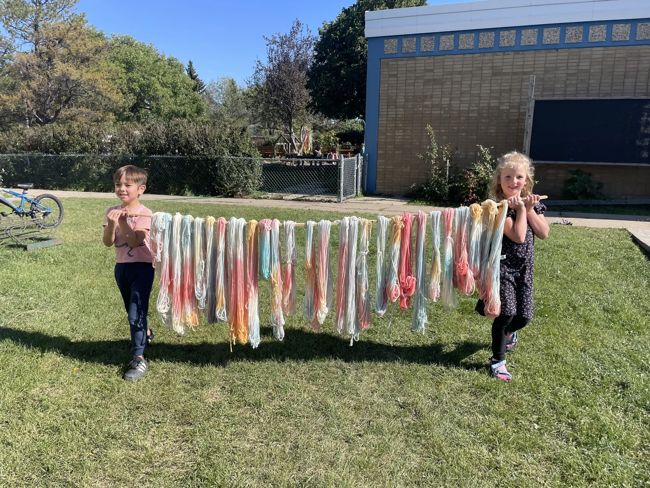 grade 1 yarn dying  (1).JPG