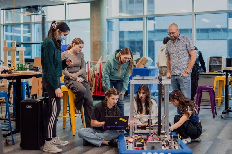 Girls in Fab Lab.jpg