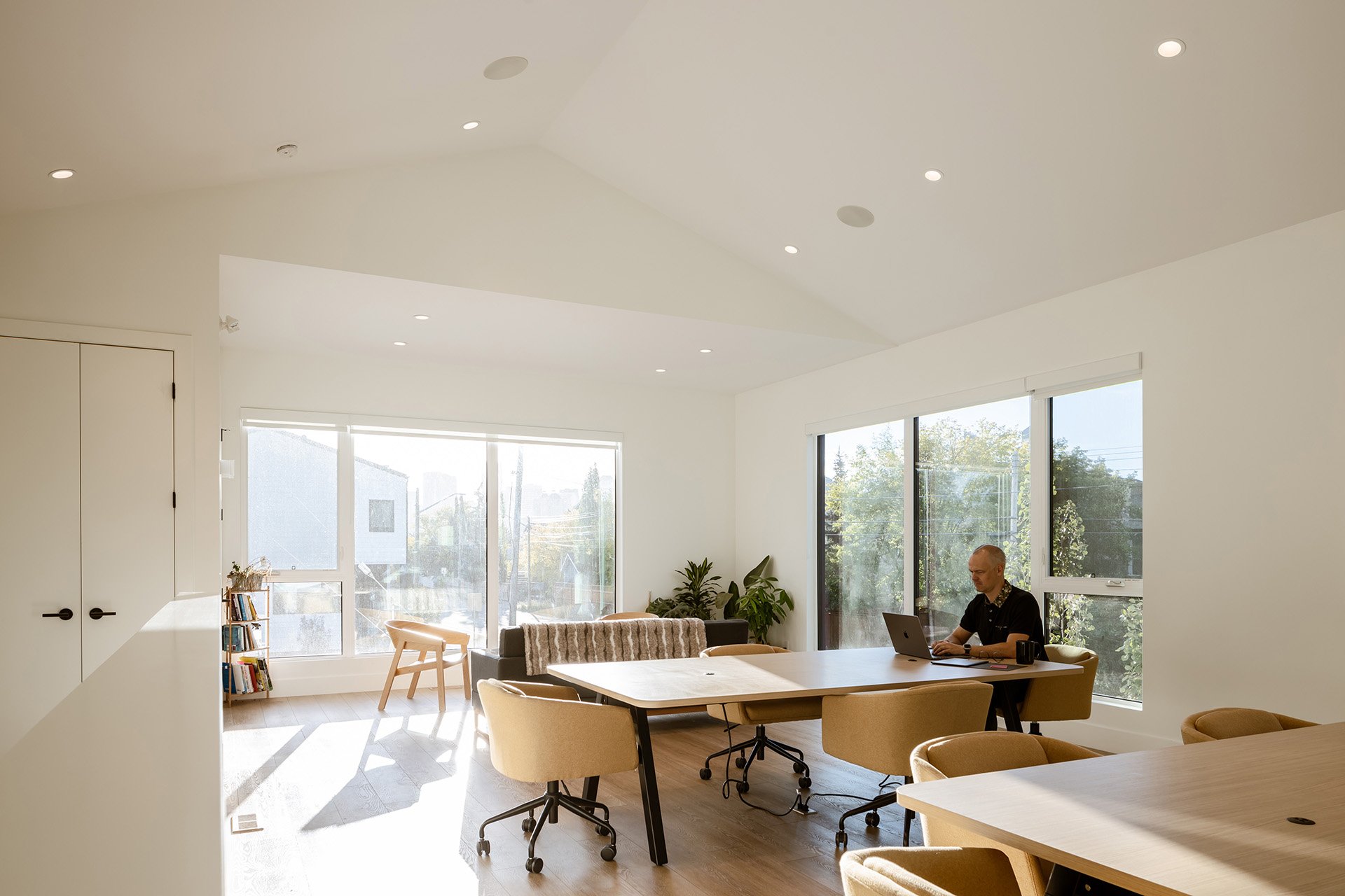 Image of John Lewis working at Kensington Corner.