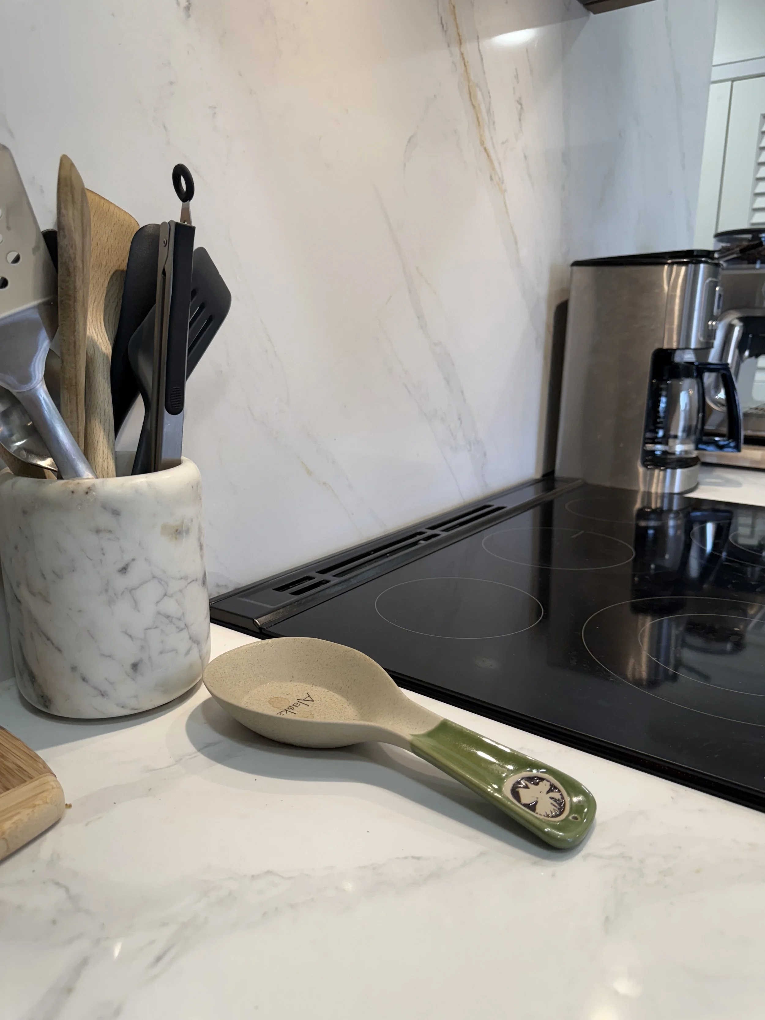 Contemporary Kitchen Remodel by New Stone Countertops — Project 2 project photo 3