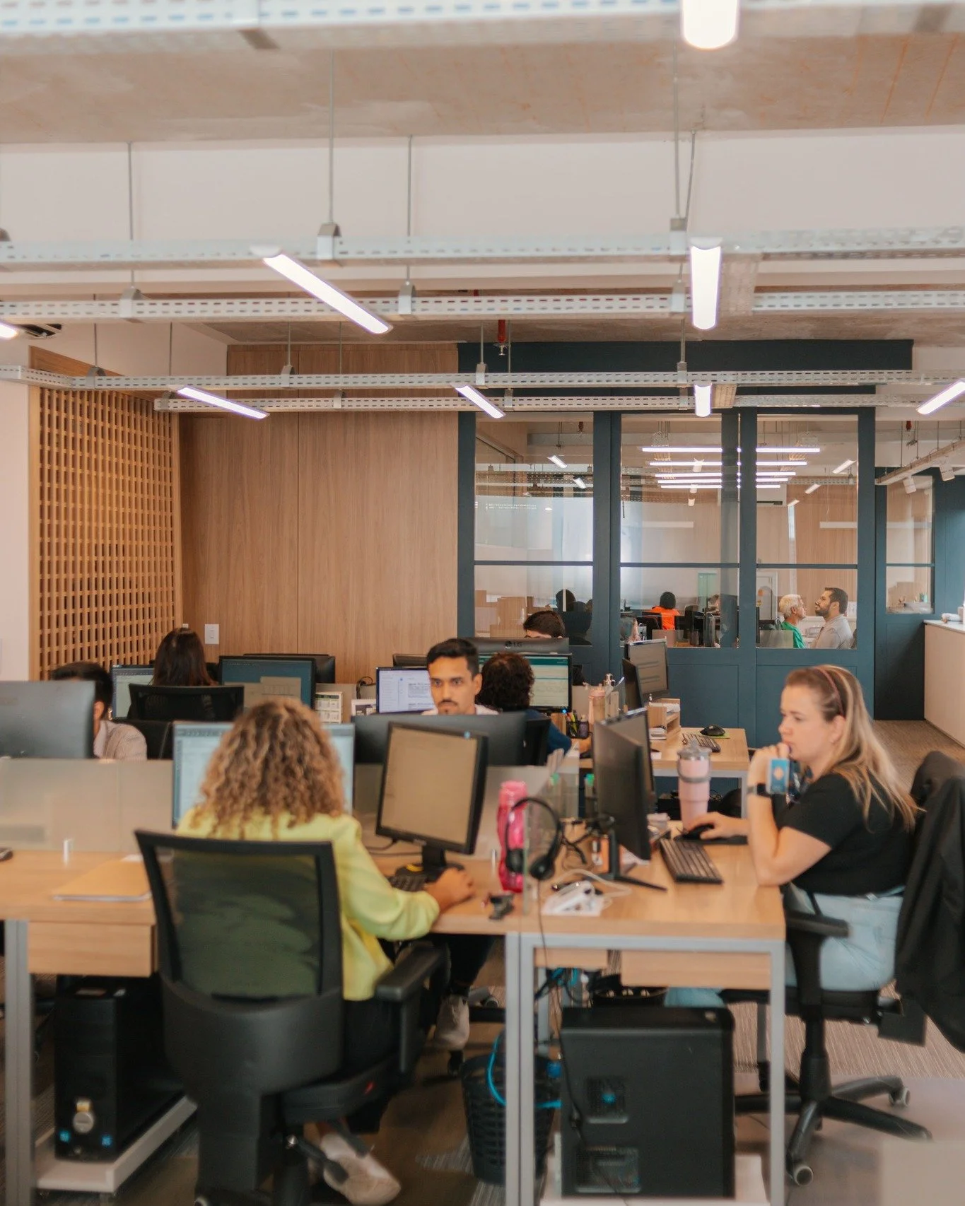 A gente sabe como &eacute;: na correria, a gente acaba pegando uma foto pronta s&oacute; pra resolver o post do dia. Na hora pode funcionar&hellip; at&eacute; a gente perceber que poderia ser uma imagem que realmente tivesse mais a personalidade da m