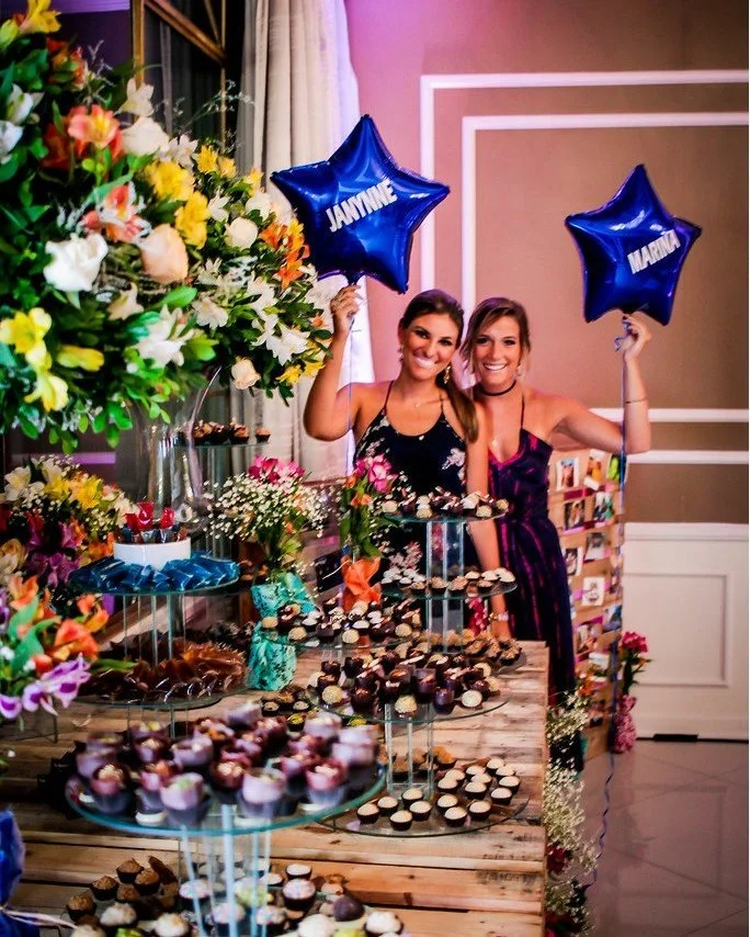 J&aacute; come&ccedil;amos o nosso 2026 ✨✨
E aqui tem uma sele&ccedil;&atilde;o de imagens pra te lembrar de algo beeeeem importante: se tu ou algu&eacute;m pr&oacute;ximo vai formar, chama a gente!