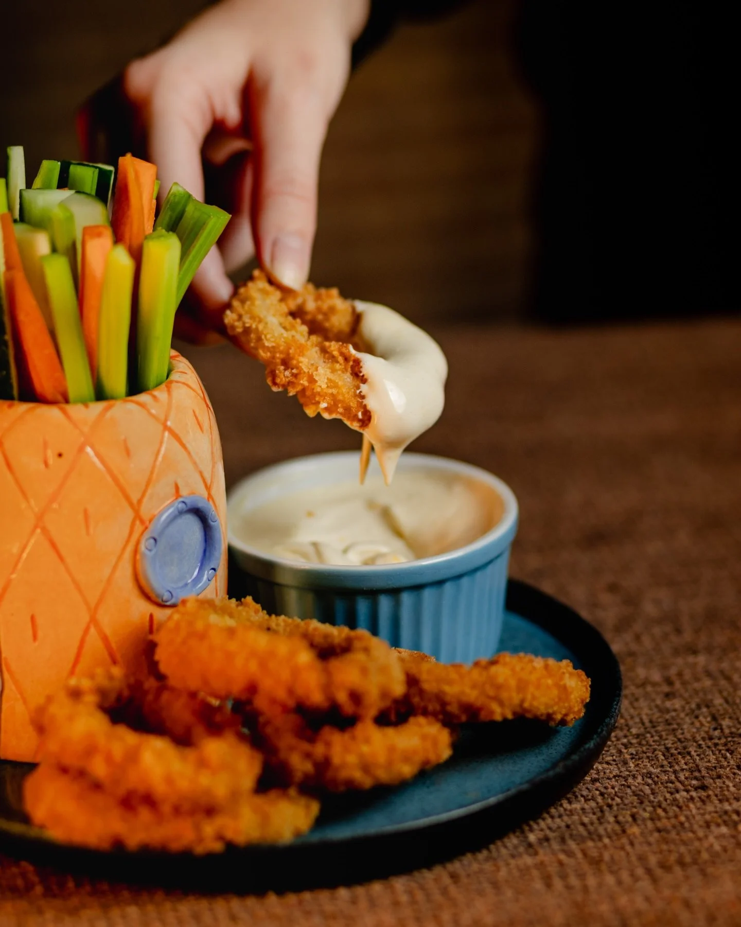 Em tempos de IA pra tudo quanto &eacute; lado (nada contra a gente usa em muitos processos chatos por aqui tamb&eacute;m), nada substitui um food porn de comida de verdade 😊 

O Spoiler, agora Casa Spoiler, tem uma hist&oacute;ria que se mistura com