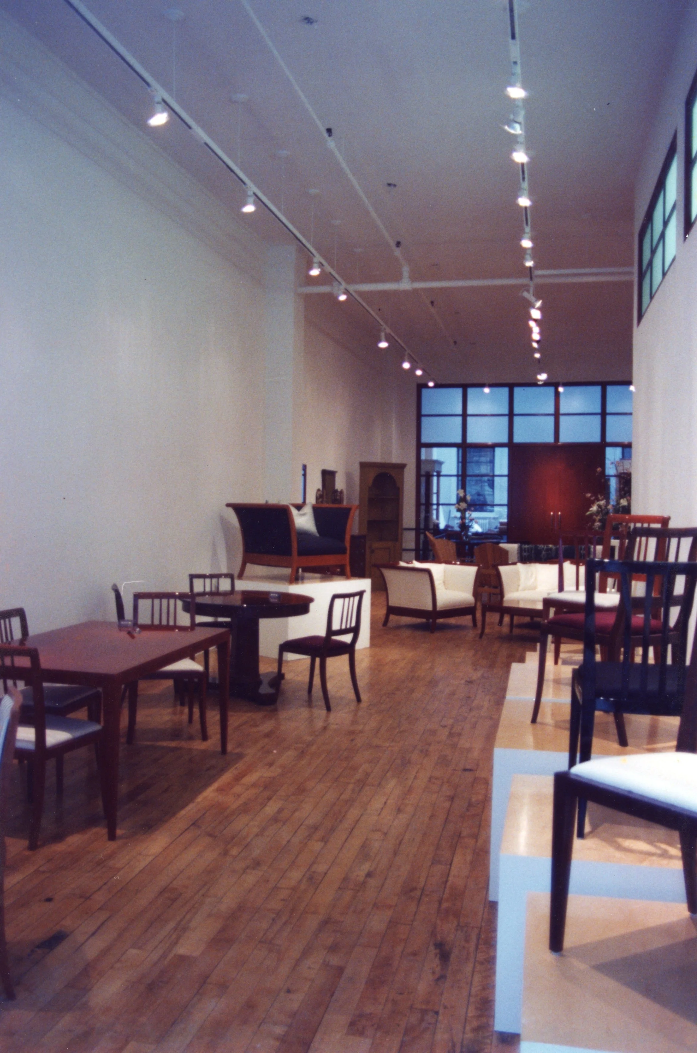 06 Show Room 20220817_10191299.jpg