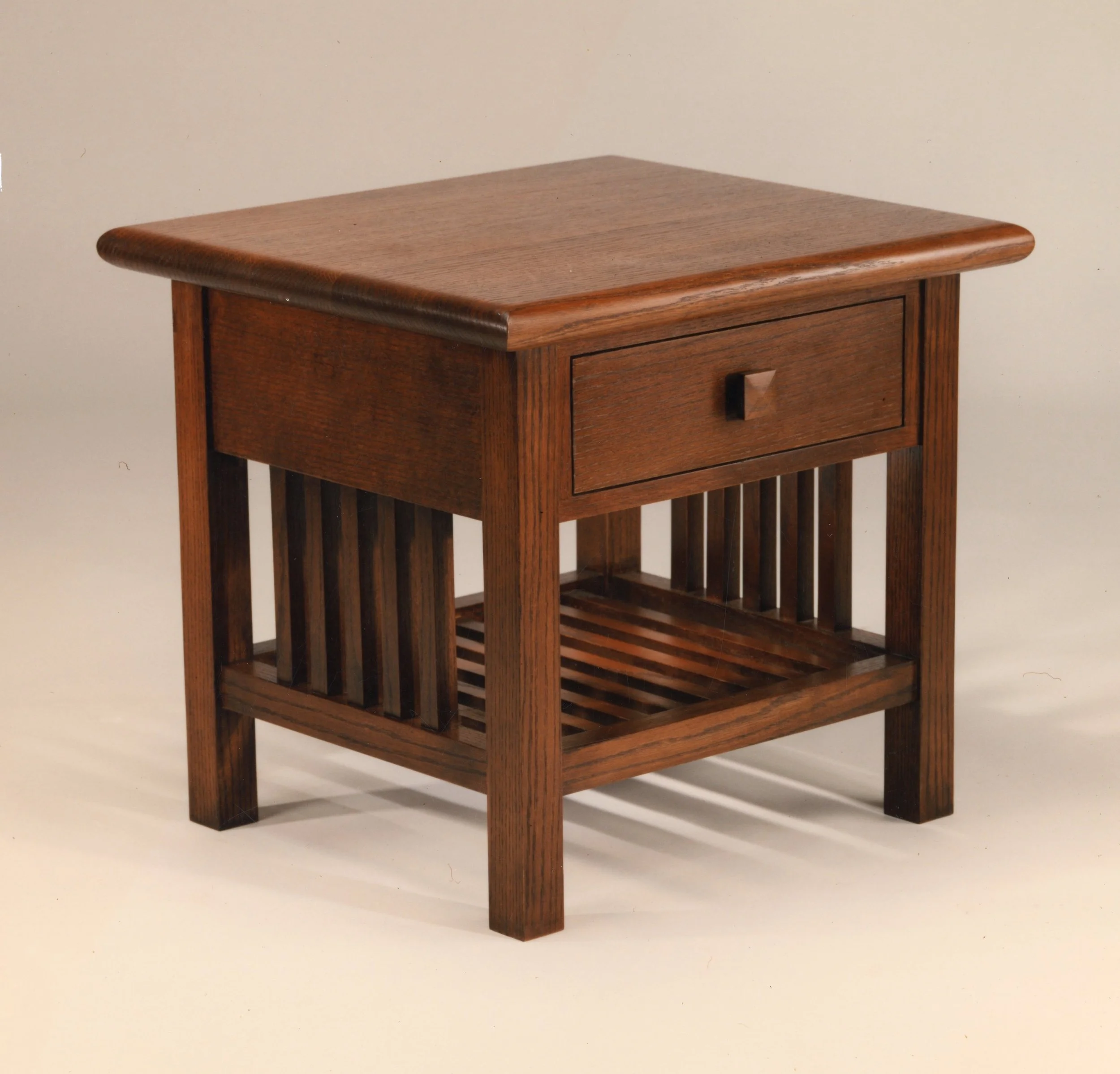 10 LD501 End Table 20220224_10062259.jpg