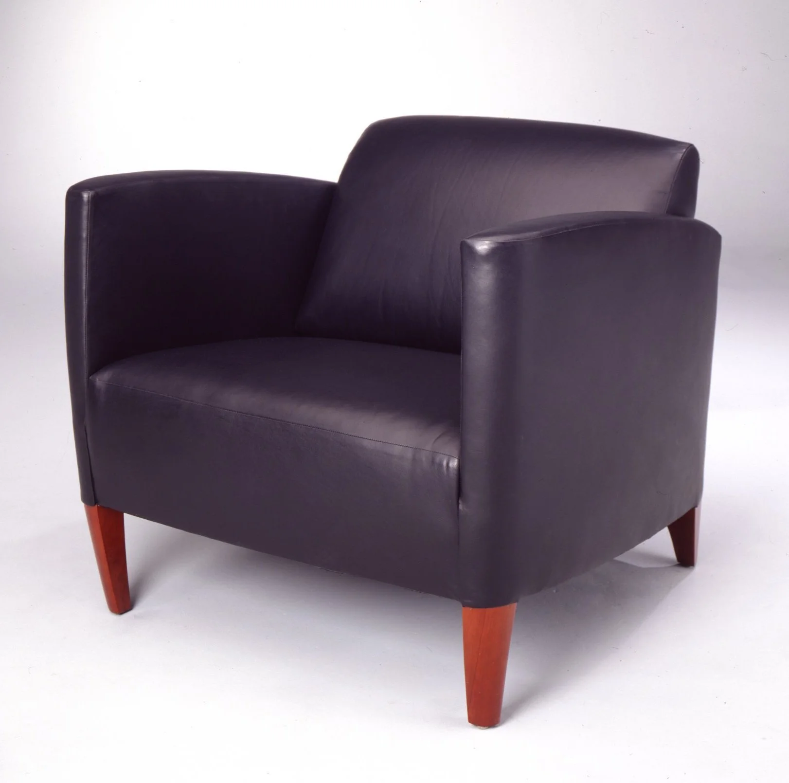 04 VC201 All Upolstered Club Chair 20220507_17245524.jpg