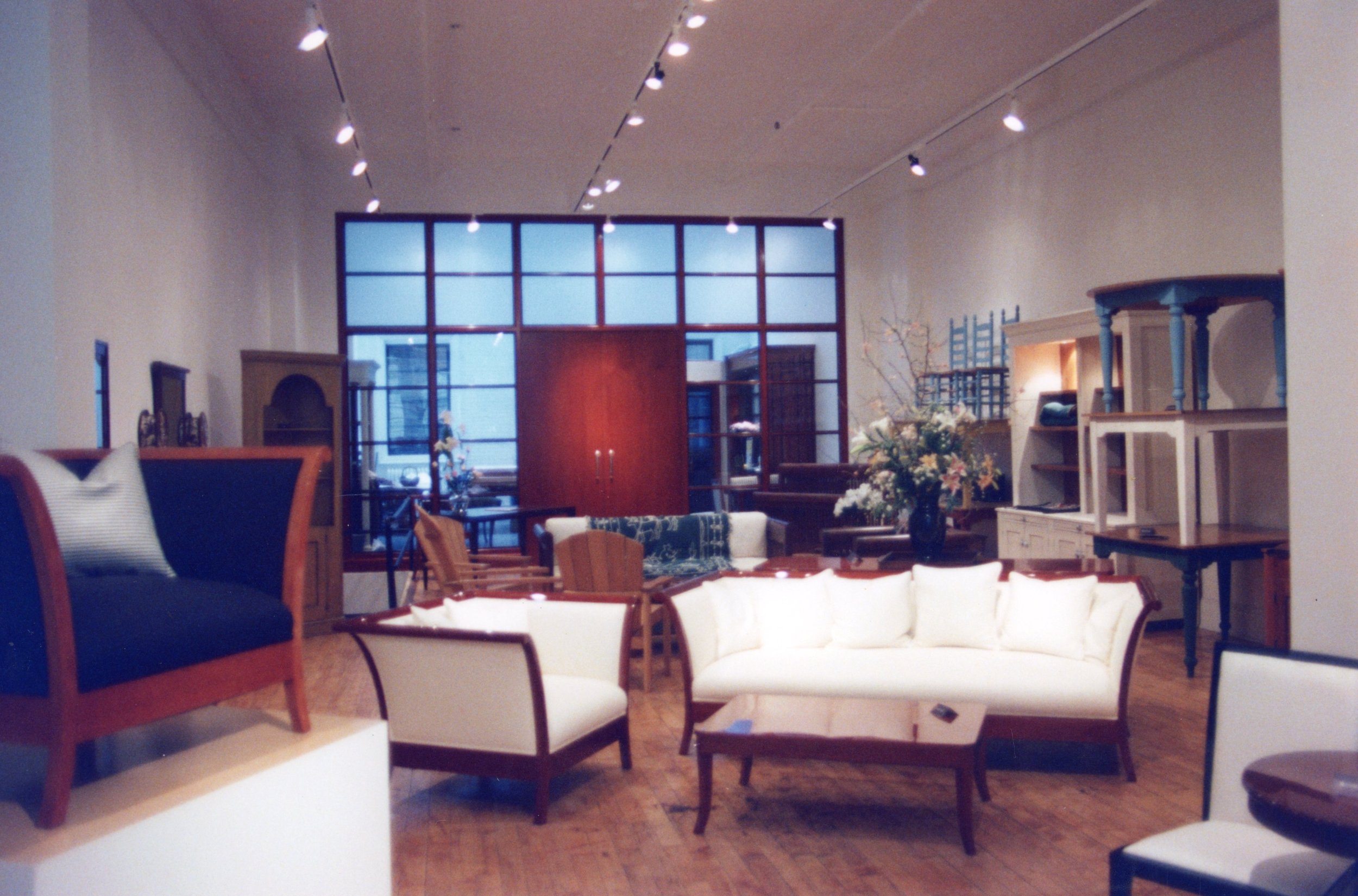 07 Show Room 20220817_10235520.jpg