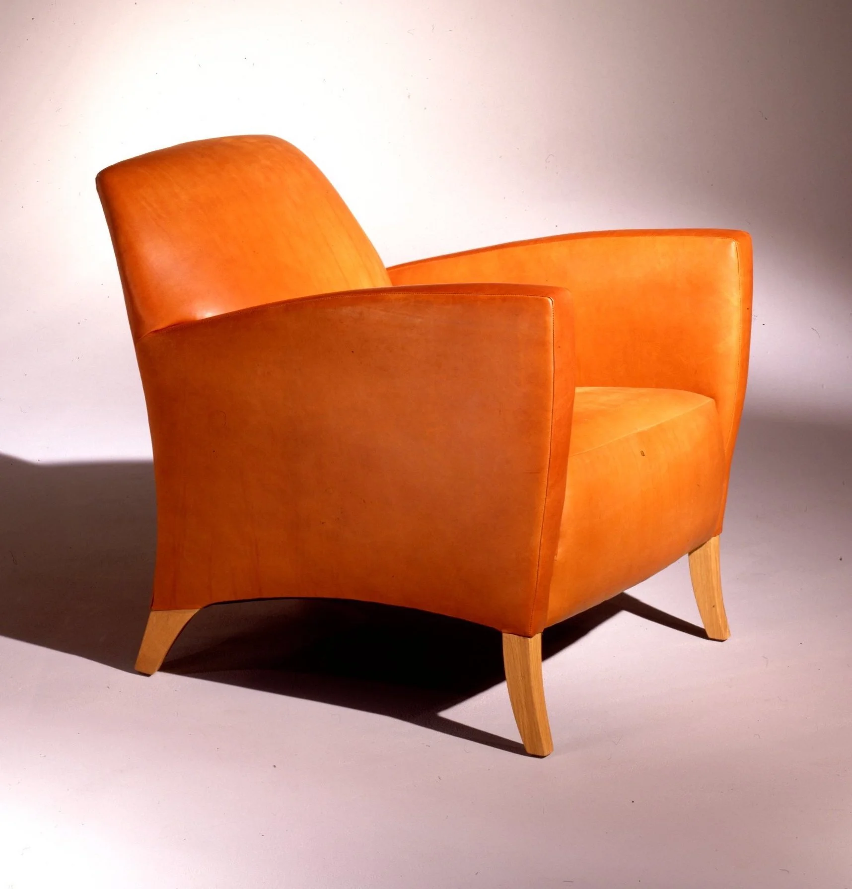 06 CB200 Club Chair Leather  20220505_13464295.jpg