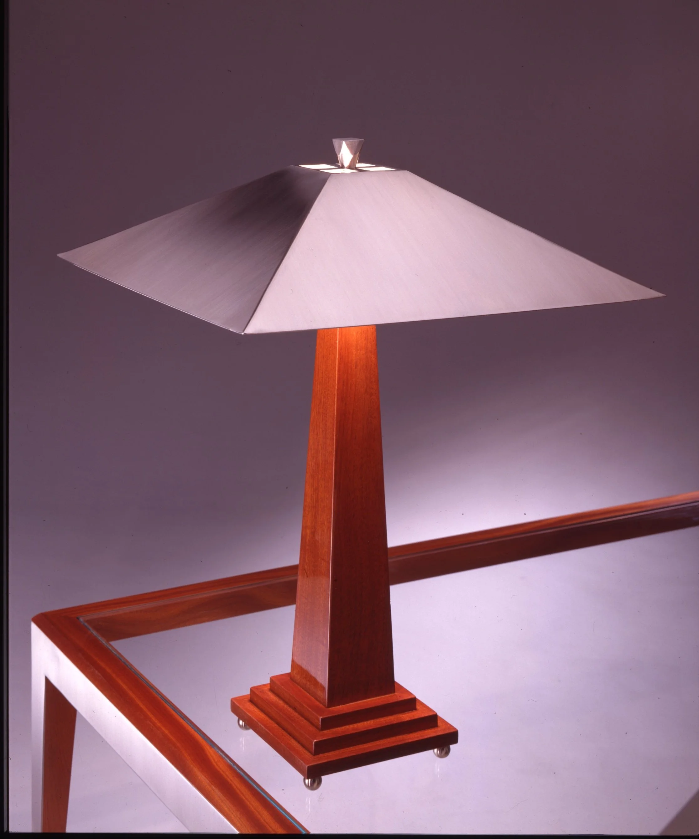 22 FN800 Table Lamp 20220601_14204673.jpg