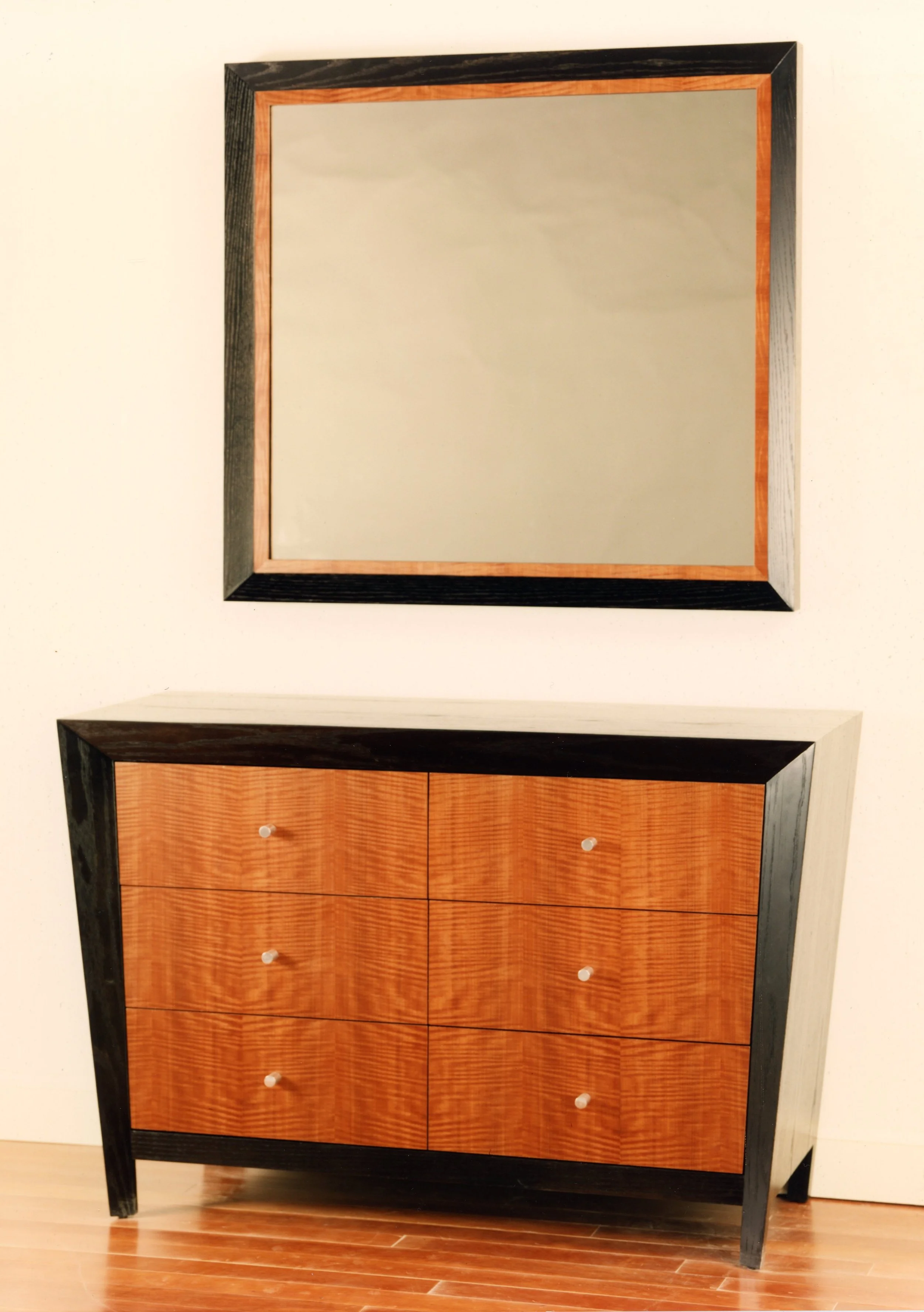 10 MO415 Chest and Mirror 20220527_15083685.jpg