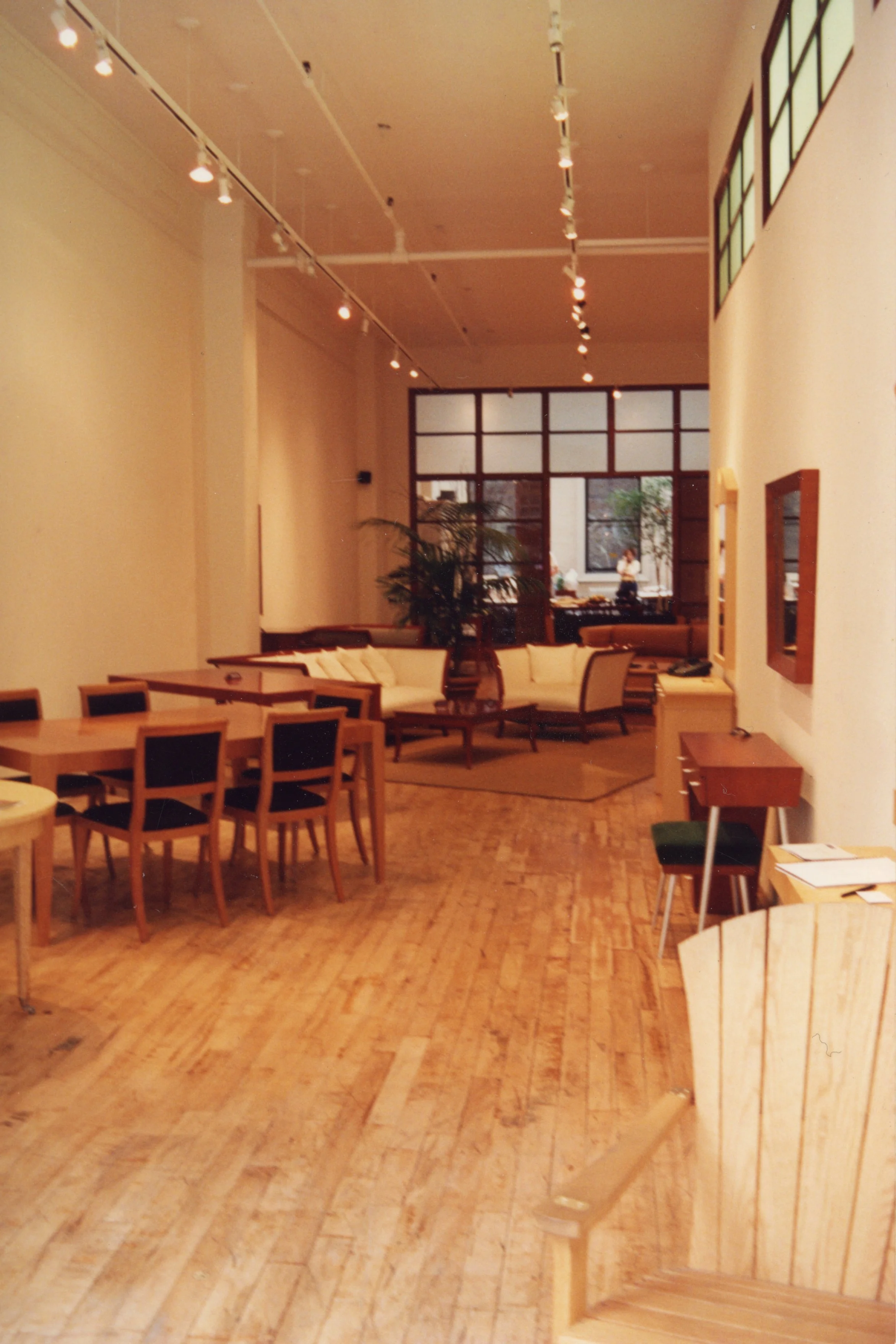 11 Show Room 20220817_10361437.jpg