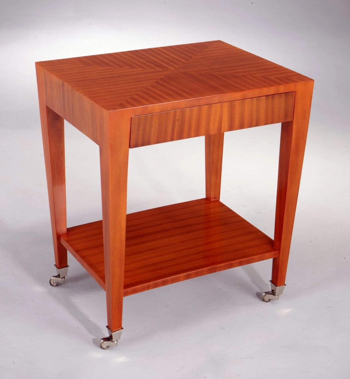 18 UC607 Side Table   20220506_15140795.jpg