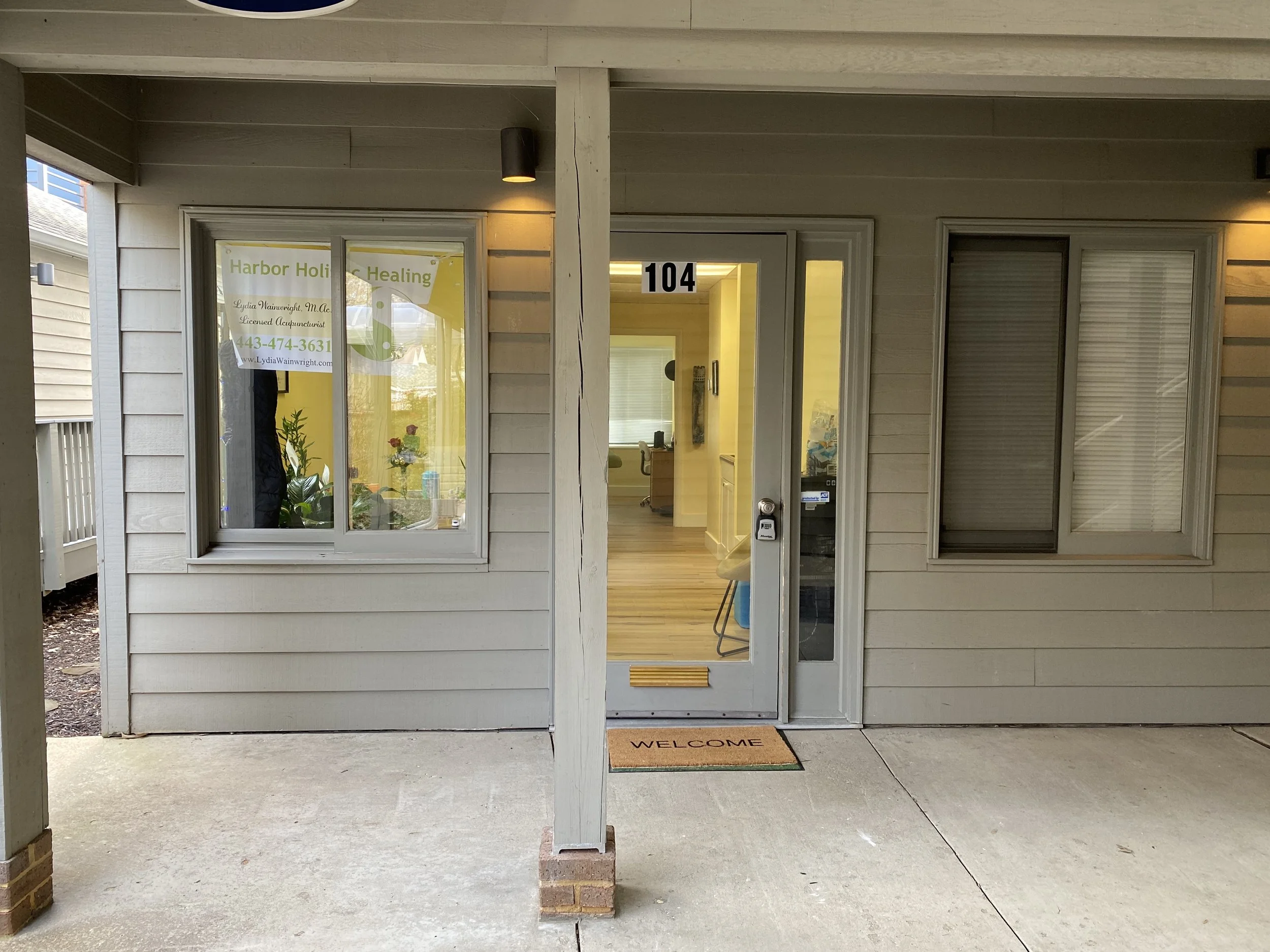  Welcome to Harbor Holistic Healing in Severna Park! We meet you at the door to do our thorough COVID screening with you. 