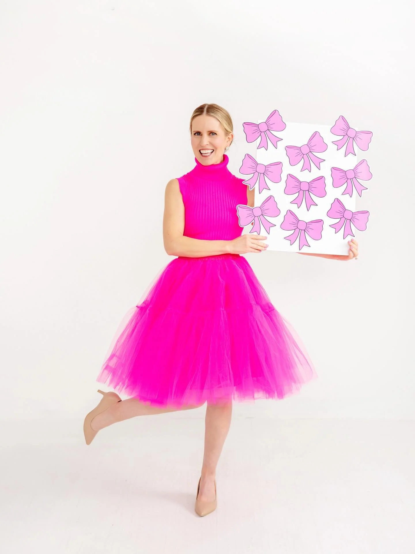 If life gives you a blank canvas&hellip;add bows✨🎀✨🎀✨🎀✨🎀✨🎀✨🎀✨🎀✨🎀✨🎀✨🎀

#KatieConleyArt #SurfaceDesigner #BowObsessed #ColorfulLiving #TheArtOfThoughtfulness 

📸 : @kortneekate