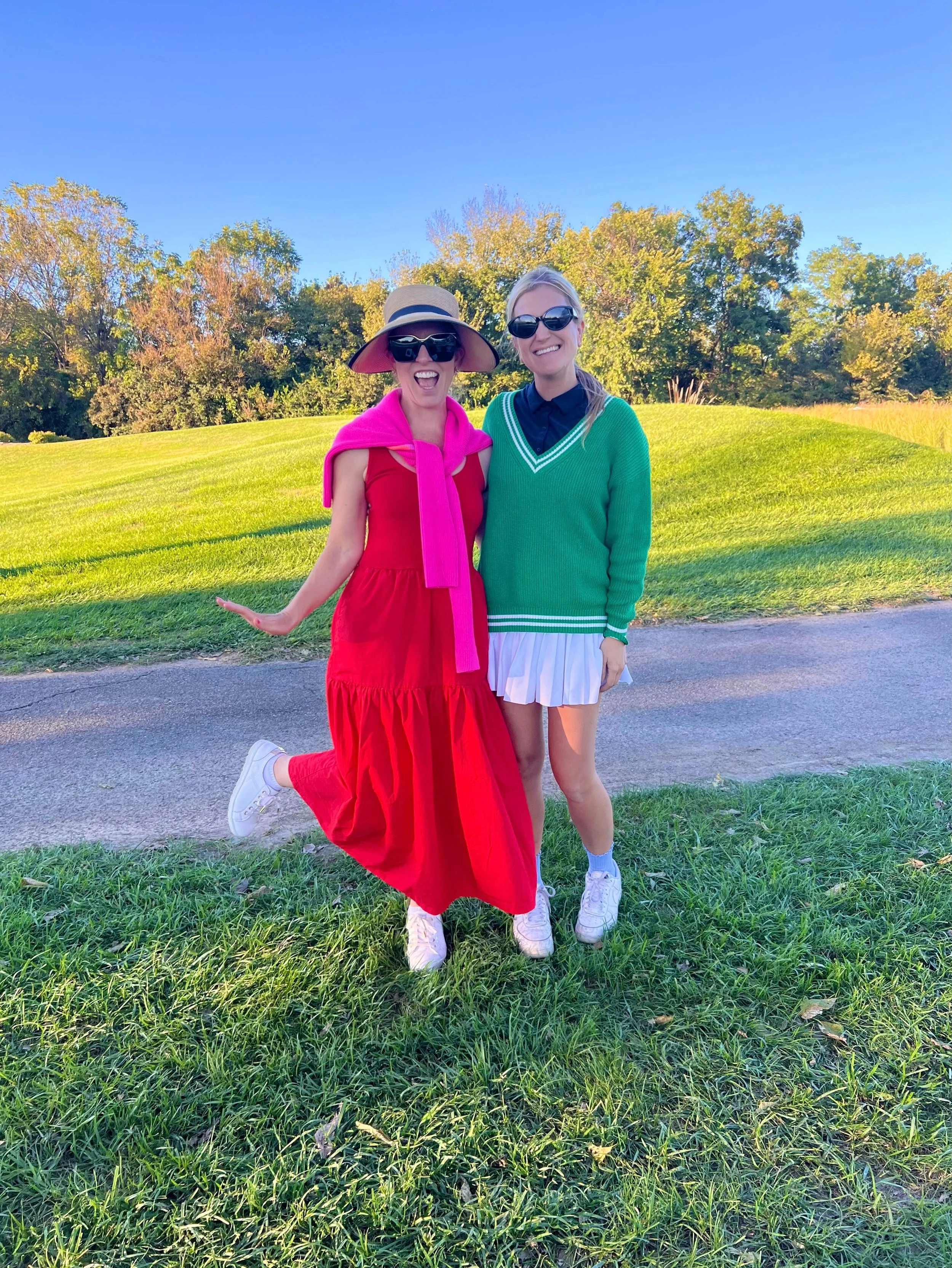 I love being one with my art. My wardrobe is my color palette! 💖🎨✨

@ebeach157 and I have the most fun being golf moms to our big girls. Dressing cute on the course and cheering them on? The best kind of day. ⛳️🥰

And these colors together?! Alrea