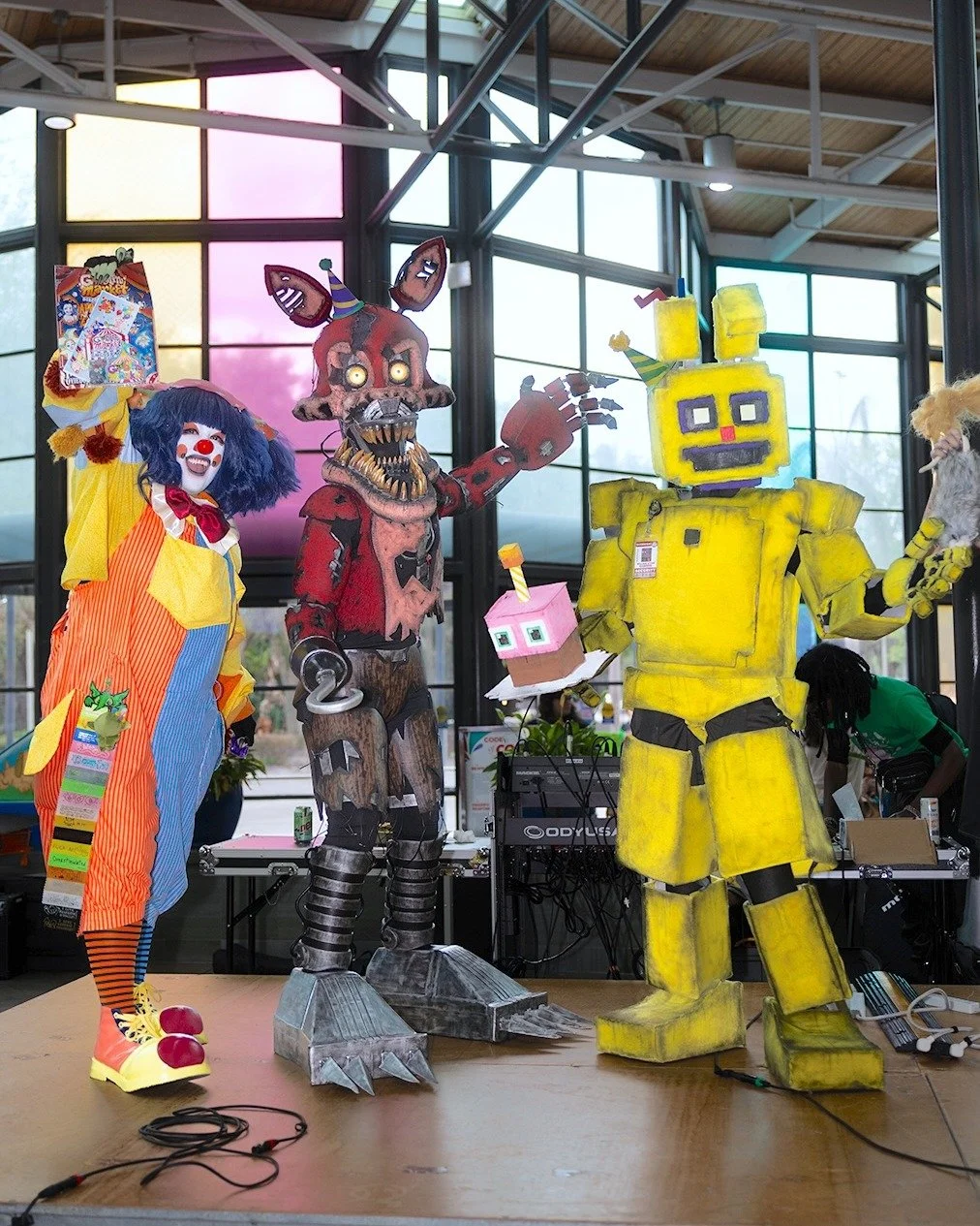 Our stage was BOOMING at the Clown Extravaganza 🤡✨ Sooo many amazing clown and clown-adjacent looks took over our stage🎪💚

With two categories! OC (Original Clown) and CC (Canon Clown)! y&rsquo;all brought nothing but PURE HEAT 👀🔥

Thank you for