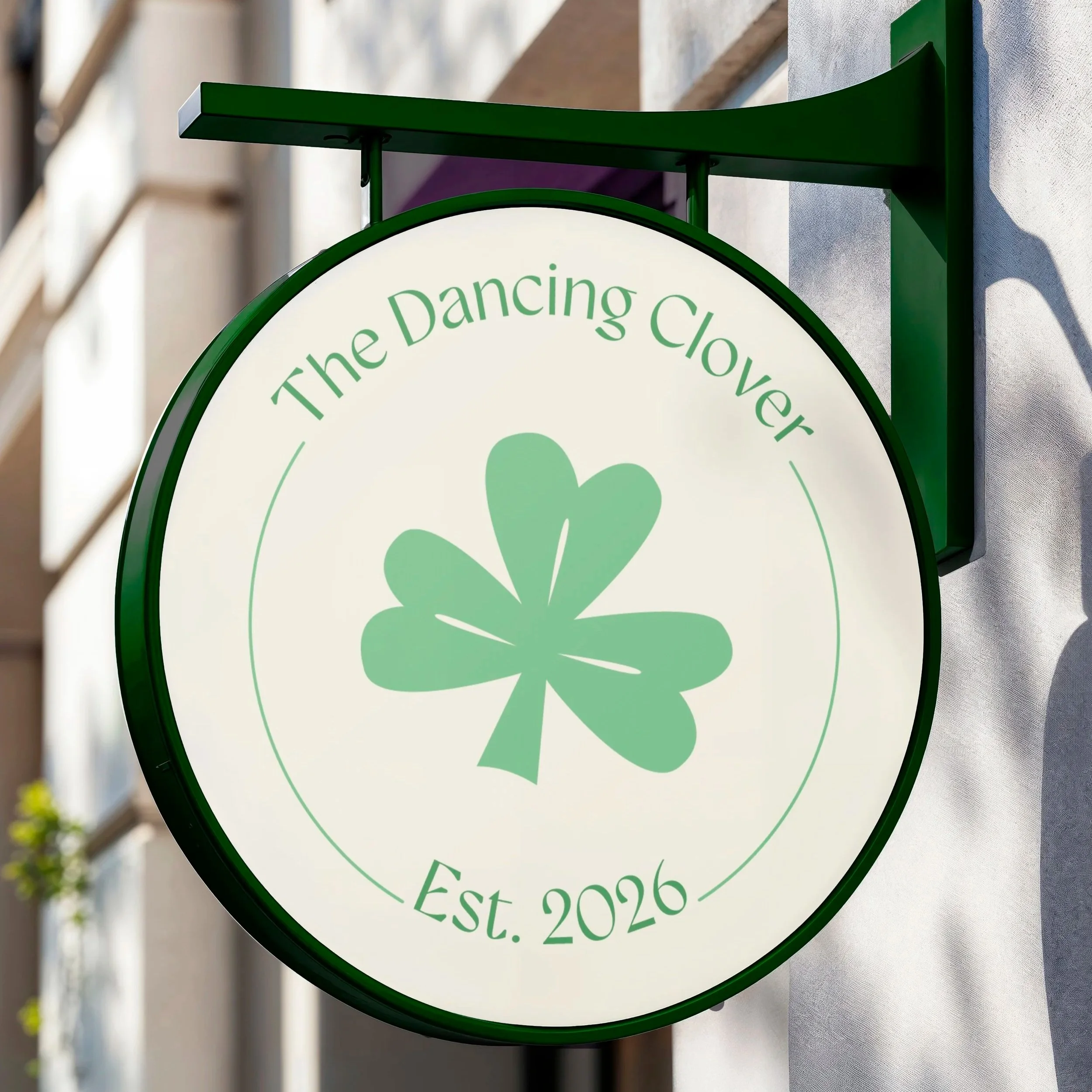 The Dancing Clover
