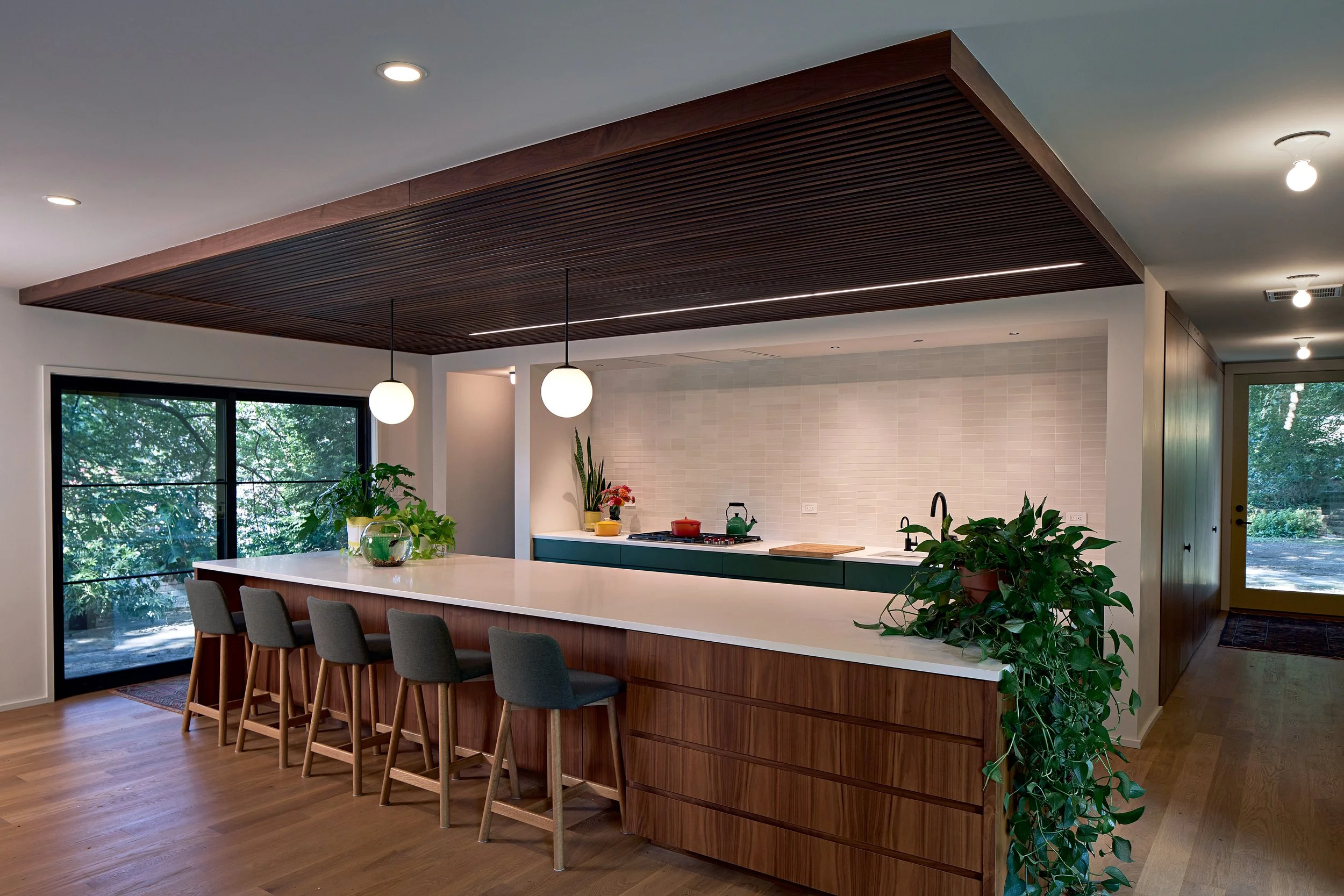 Skyline_int b_20mb_2.jpg