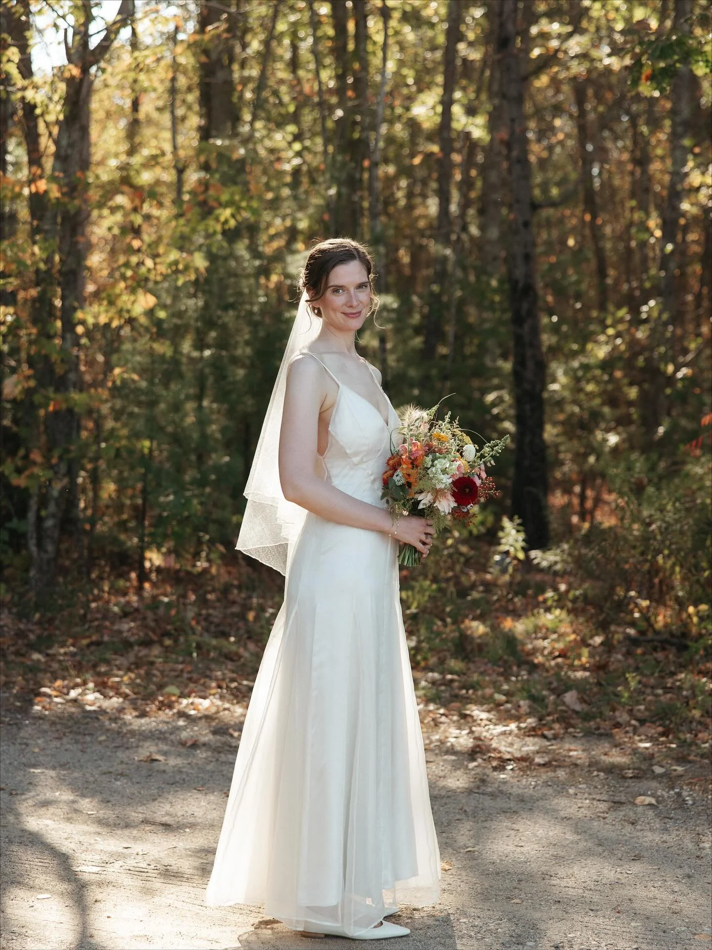 No makeup artist for your wedding? Is everyone booked or you just want to do it yourself? No problem! Let's chat about techniques, styling tips, and product secrets to make you shine on your big day! I'm here to help! Find me at @beautymarkco to work