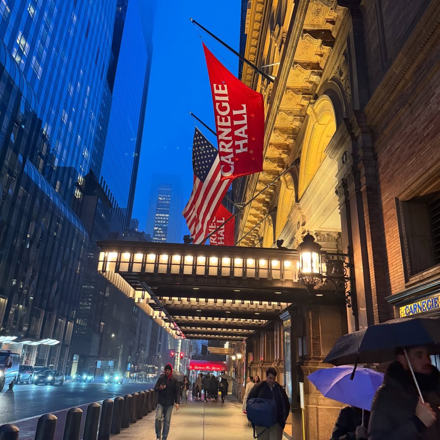 These girls REPRESENTED Easton tonight in NYC and we are SO PROUD! We had so much fun and can&rsquo;t wait to share more about this amazing experience 🎶🎶🎶🎶🎶

#eastonmd #easternshoremd #discovereaston