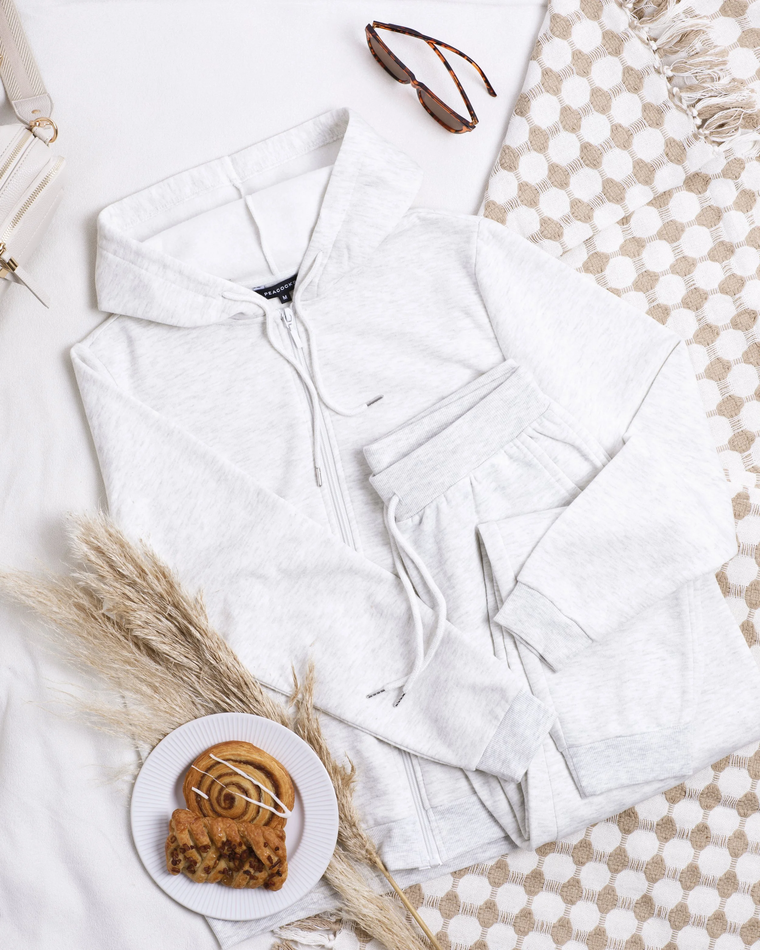 Peacocks Dec4439 copy.JPG