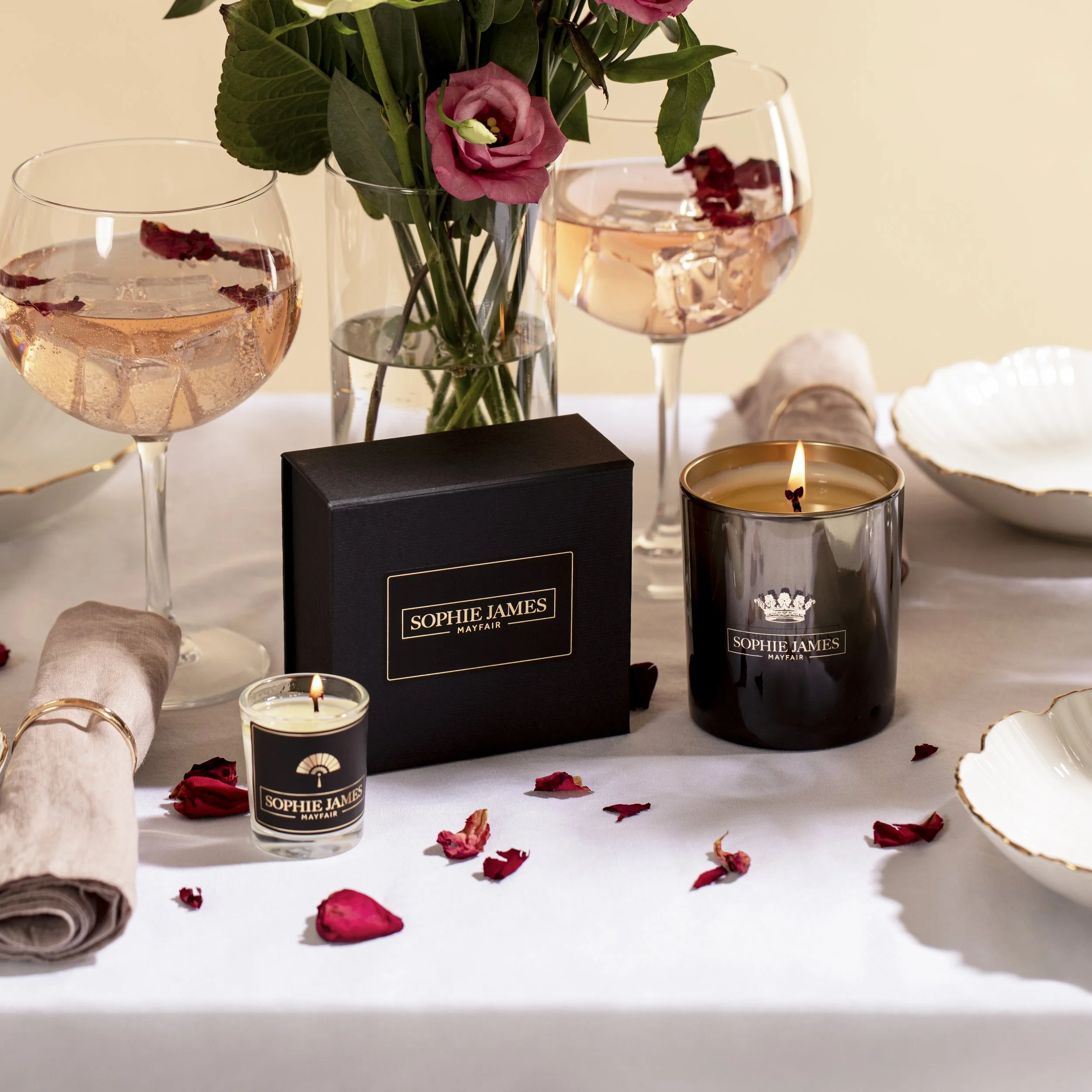 Sophie James Xmas shoot1386 copySquare.JPG