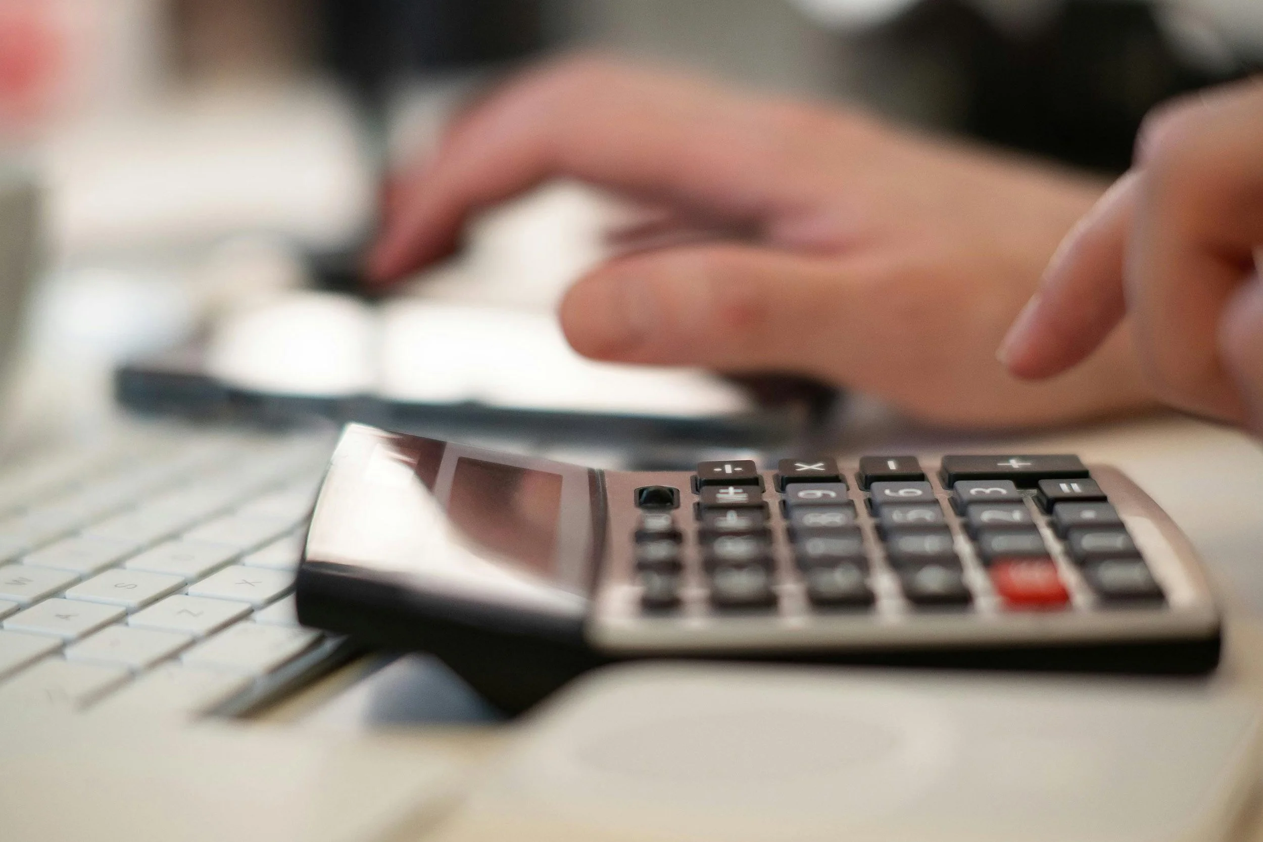 5 Simple Money Habits That Help Families Build Financial Stability