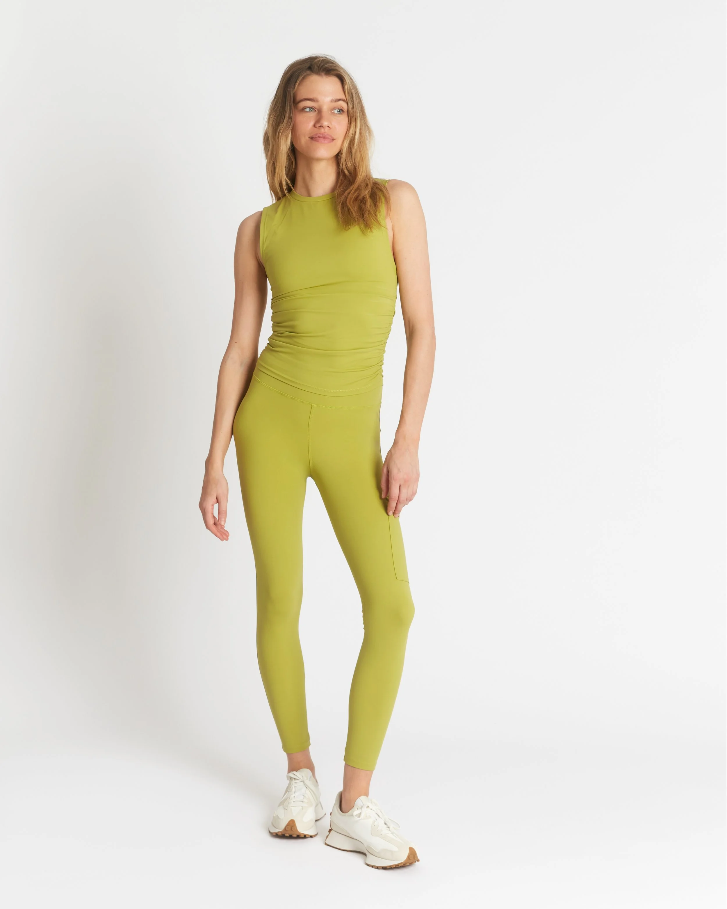 260501_HOLLIEWATMAN_007.jpg