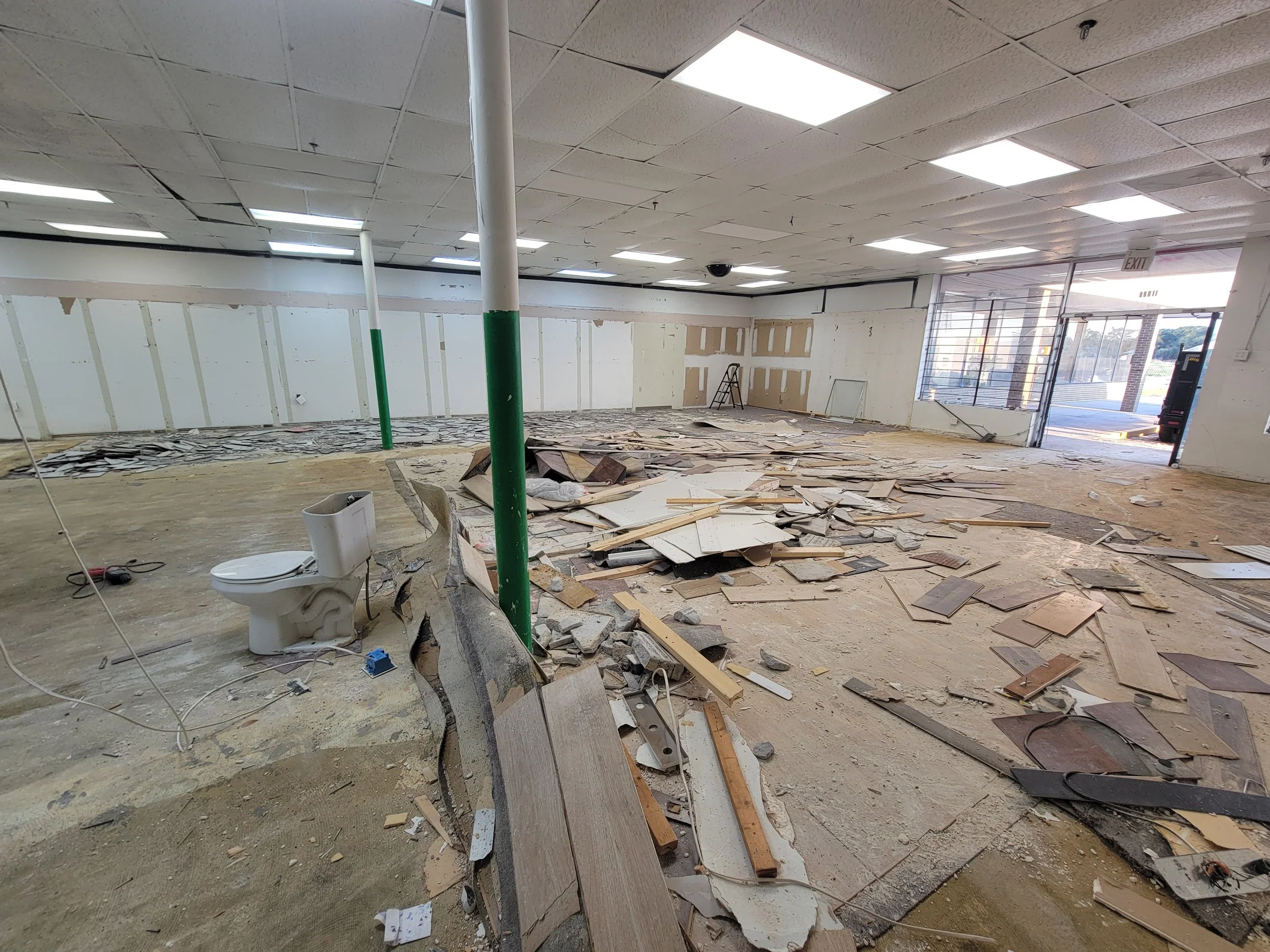 Commercial junk removal services