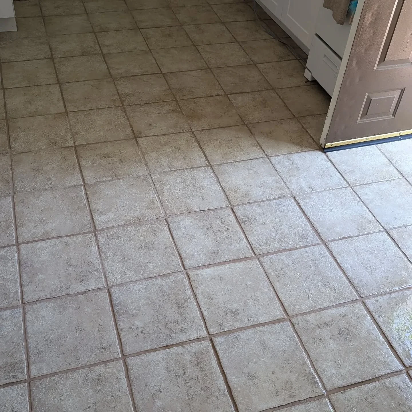 Before &amp; After
Tile &amp; Grout