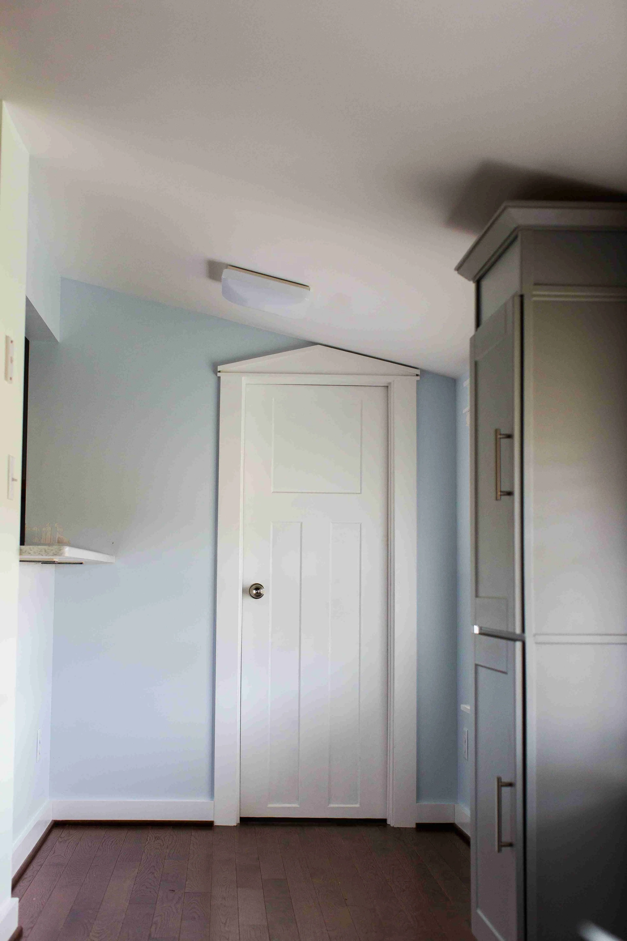 craftsman style door casing