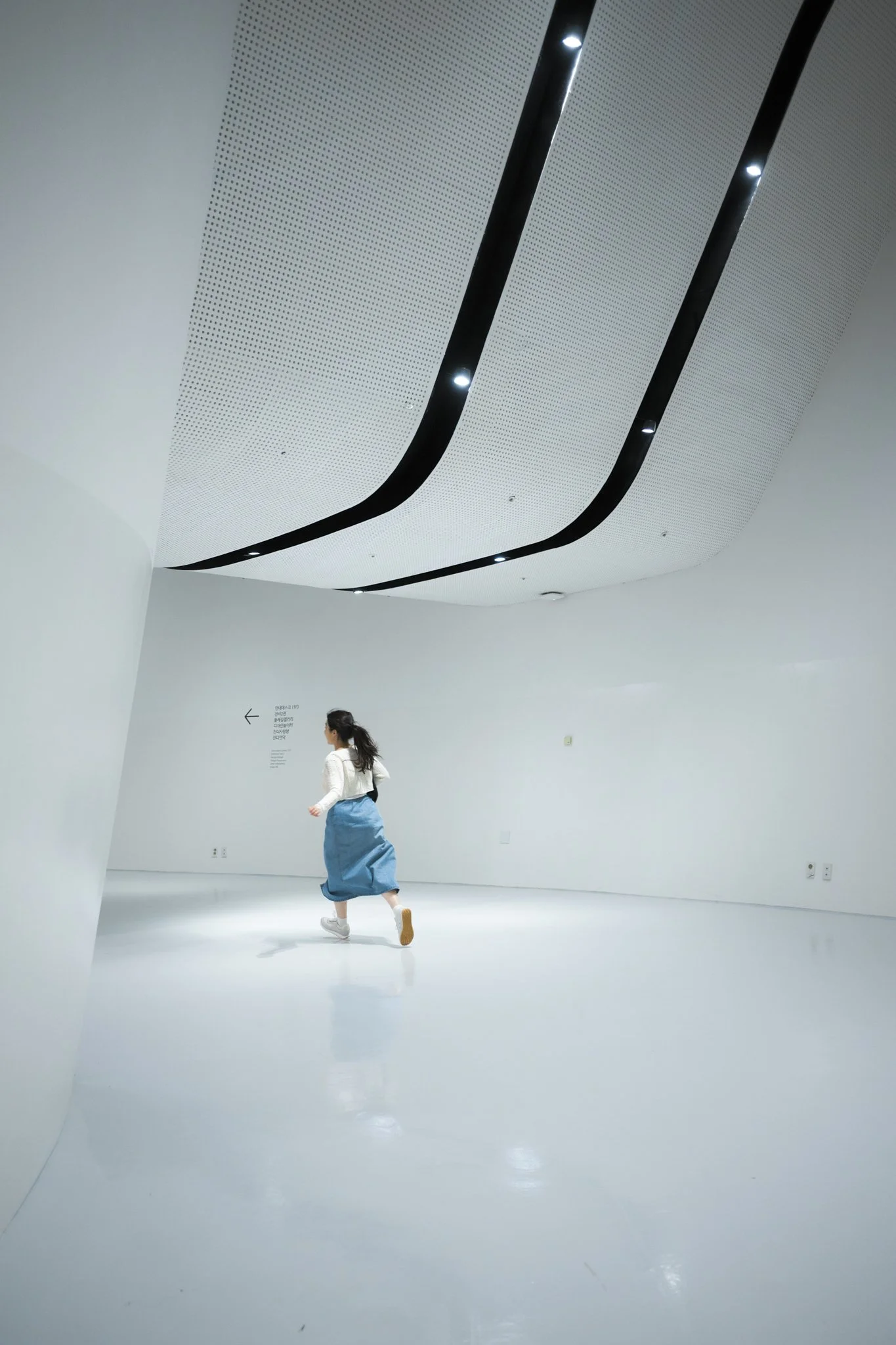 Korea_Mark Hanna_Web-18.jpg