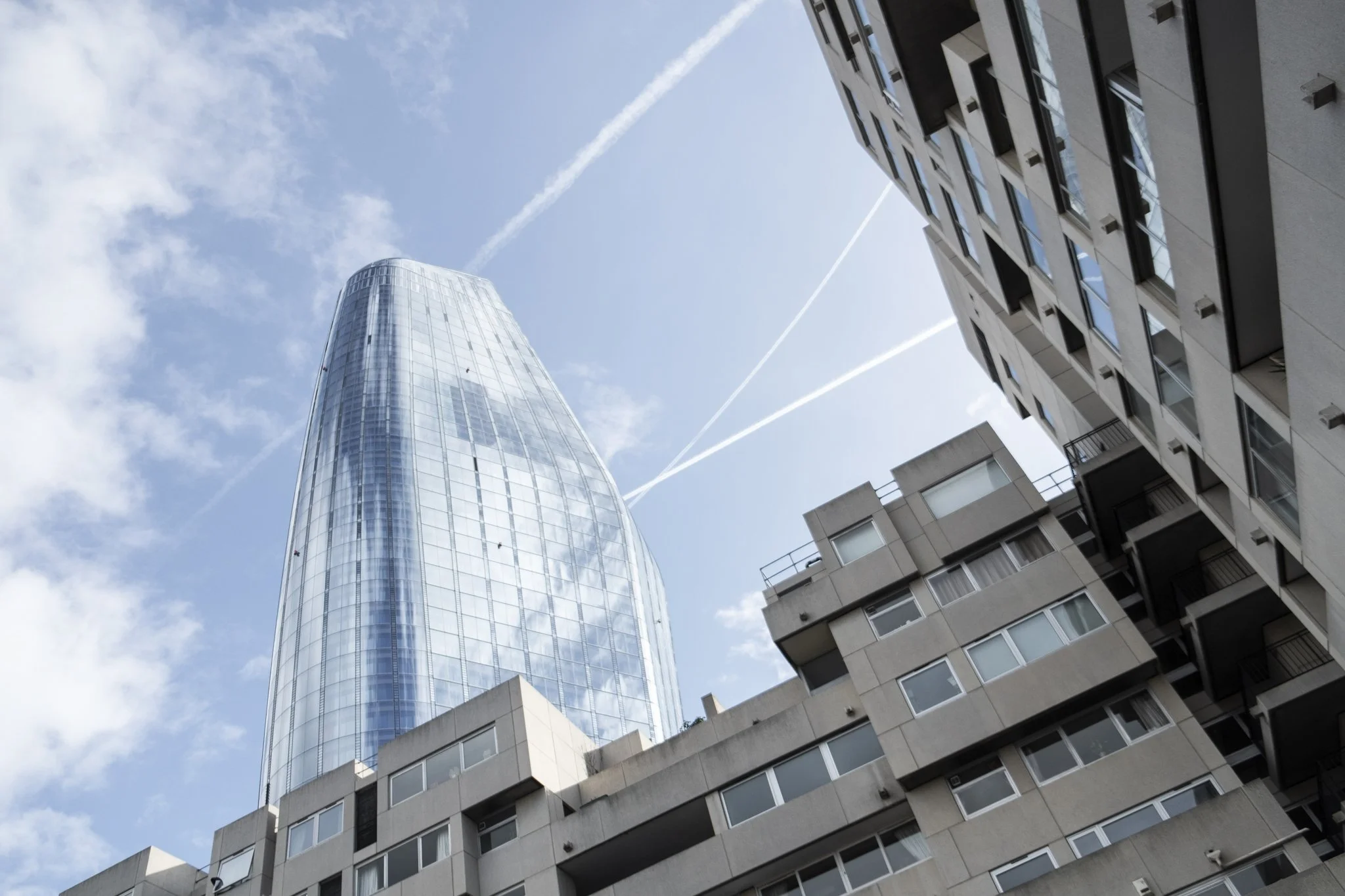 London_Mark Hanna_Web-3.jpg