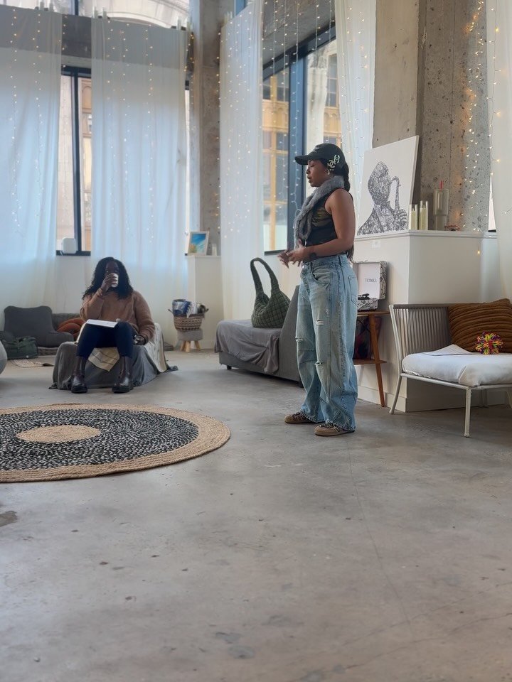 For &ldquo;Psychoenergetic Reset at The  House Blend&rdquo;, Dr. Cassandra Hutchins and artist Bailey Li, guided us through a powerful nervous system reset using tapping, grounding coping skills, reflective journaling, and immersive group energy work