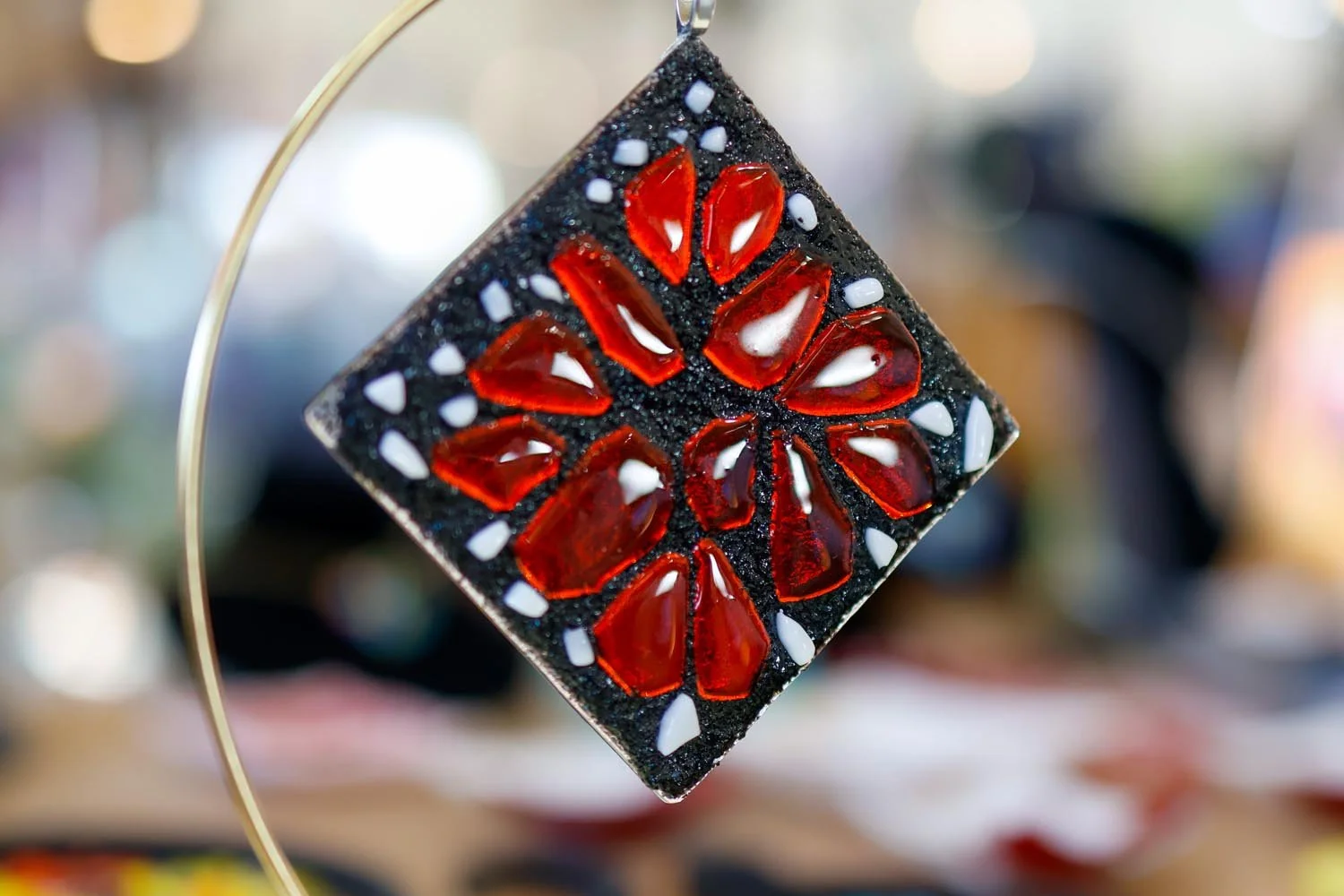Create a fused glass sun catcher at Karg Art Glass