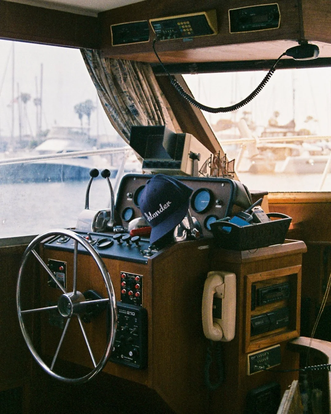 HELM OF THE GORGEOUS