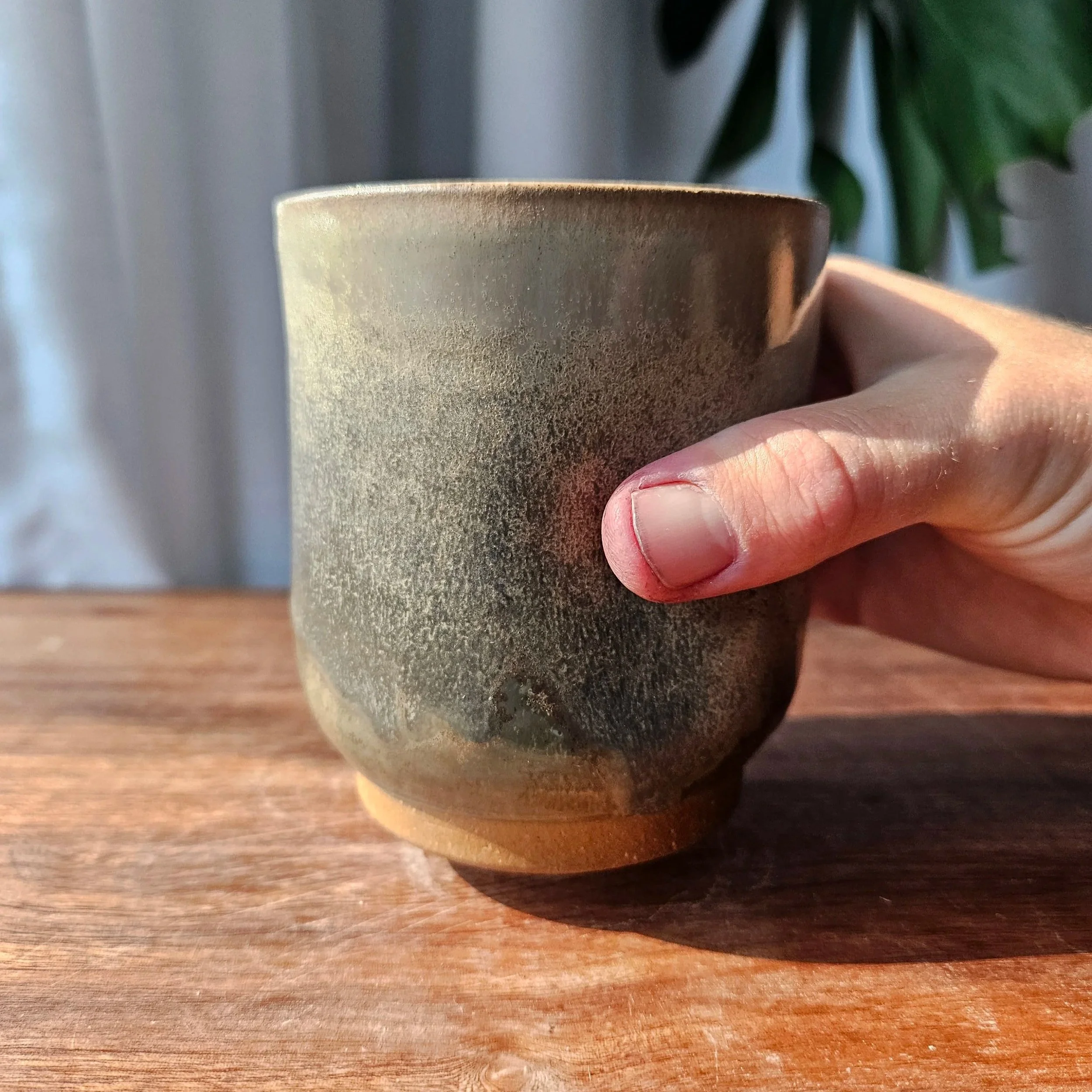 Thumb Cup - Oyster/Smoke