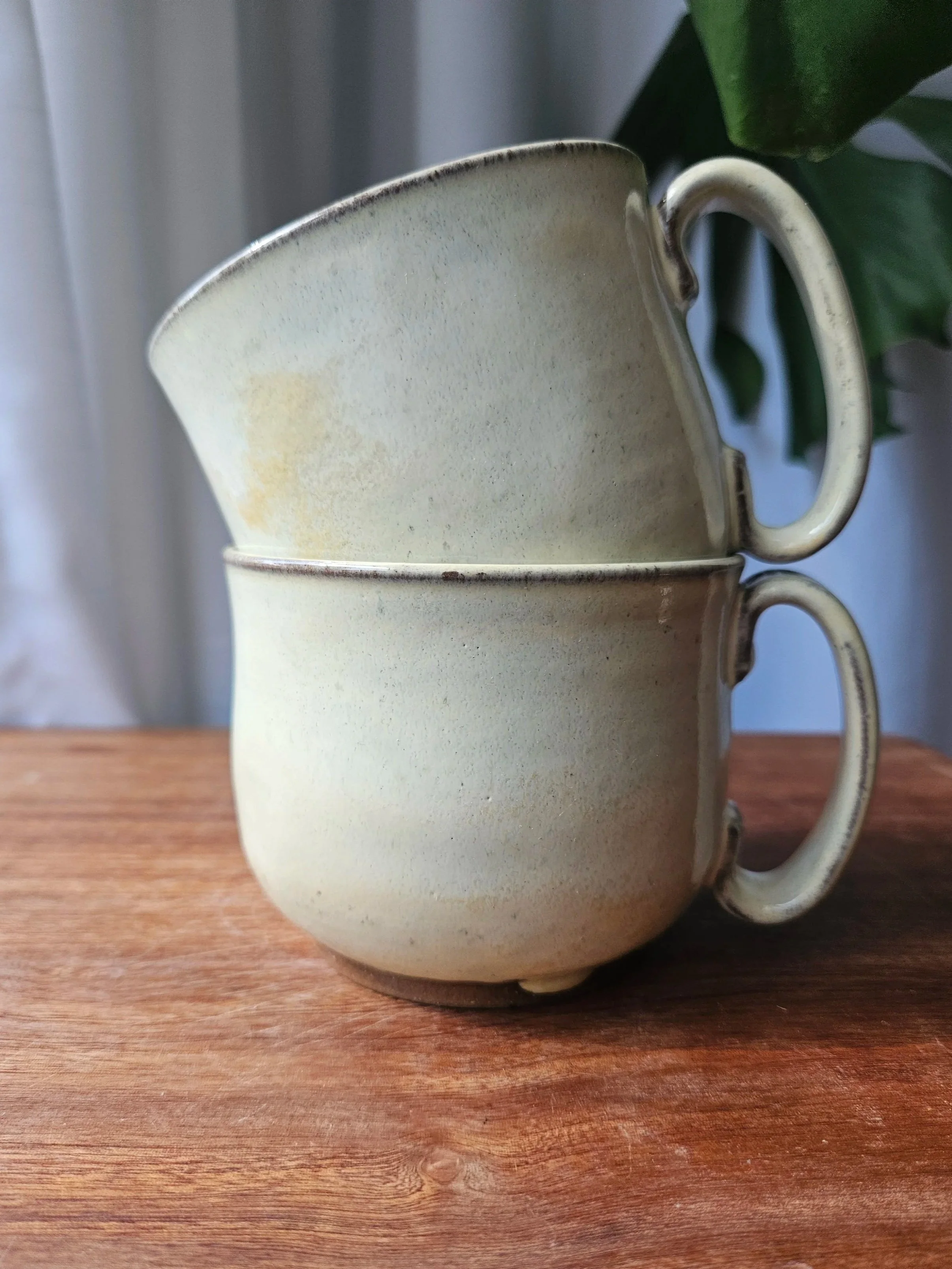 Basic Mug - Frosted Lemon