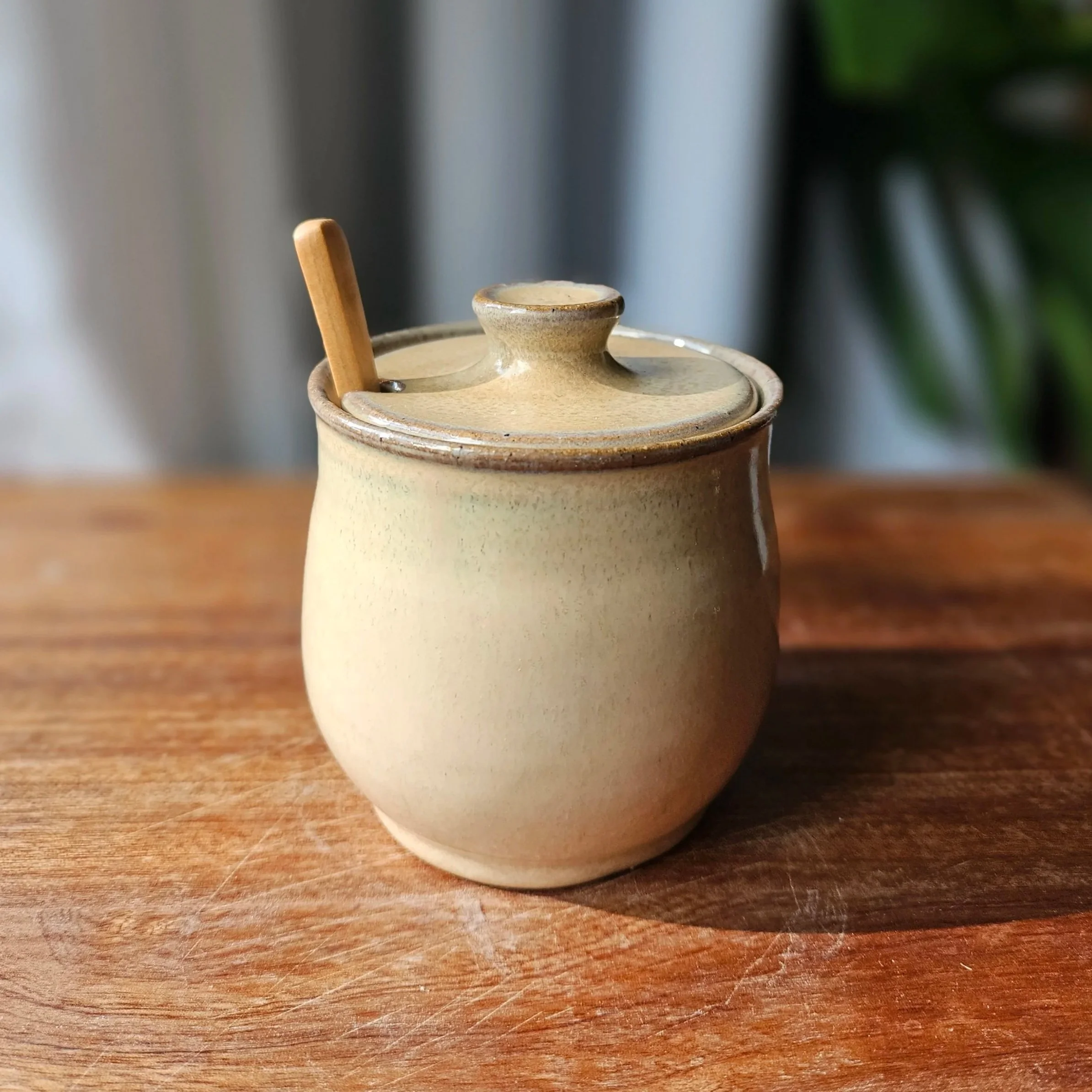 Sugar Pot - Mottled Beige
