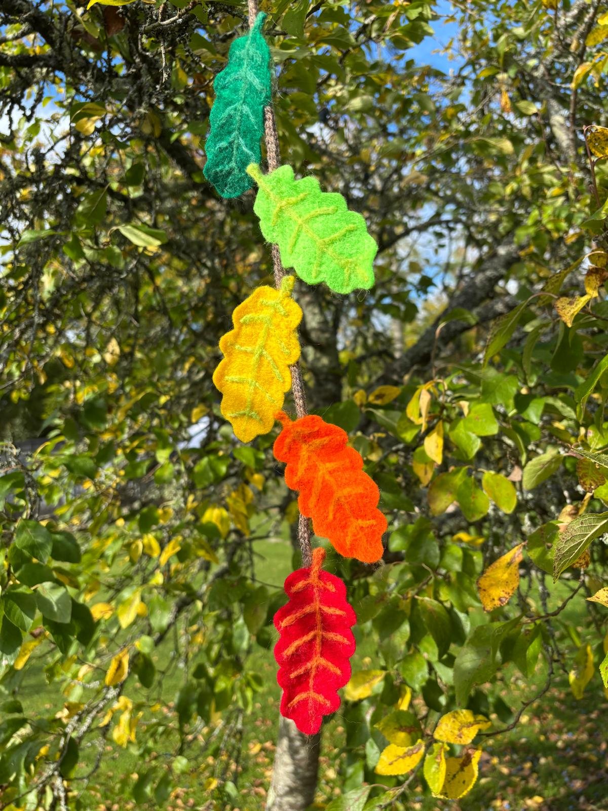 Leafy garland 2.jpeg