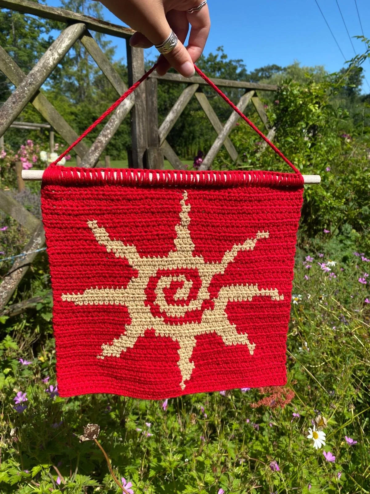 Swirl Star Tapestry.jpeg