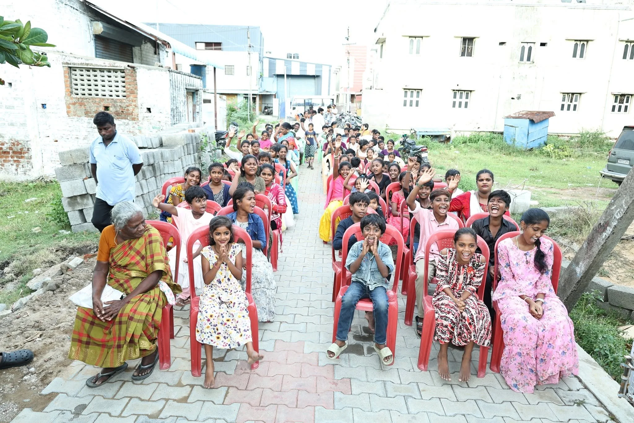 culto infantil ar livre india.jpg