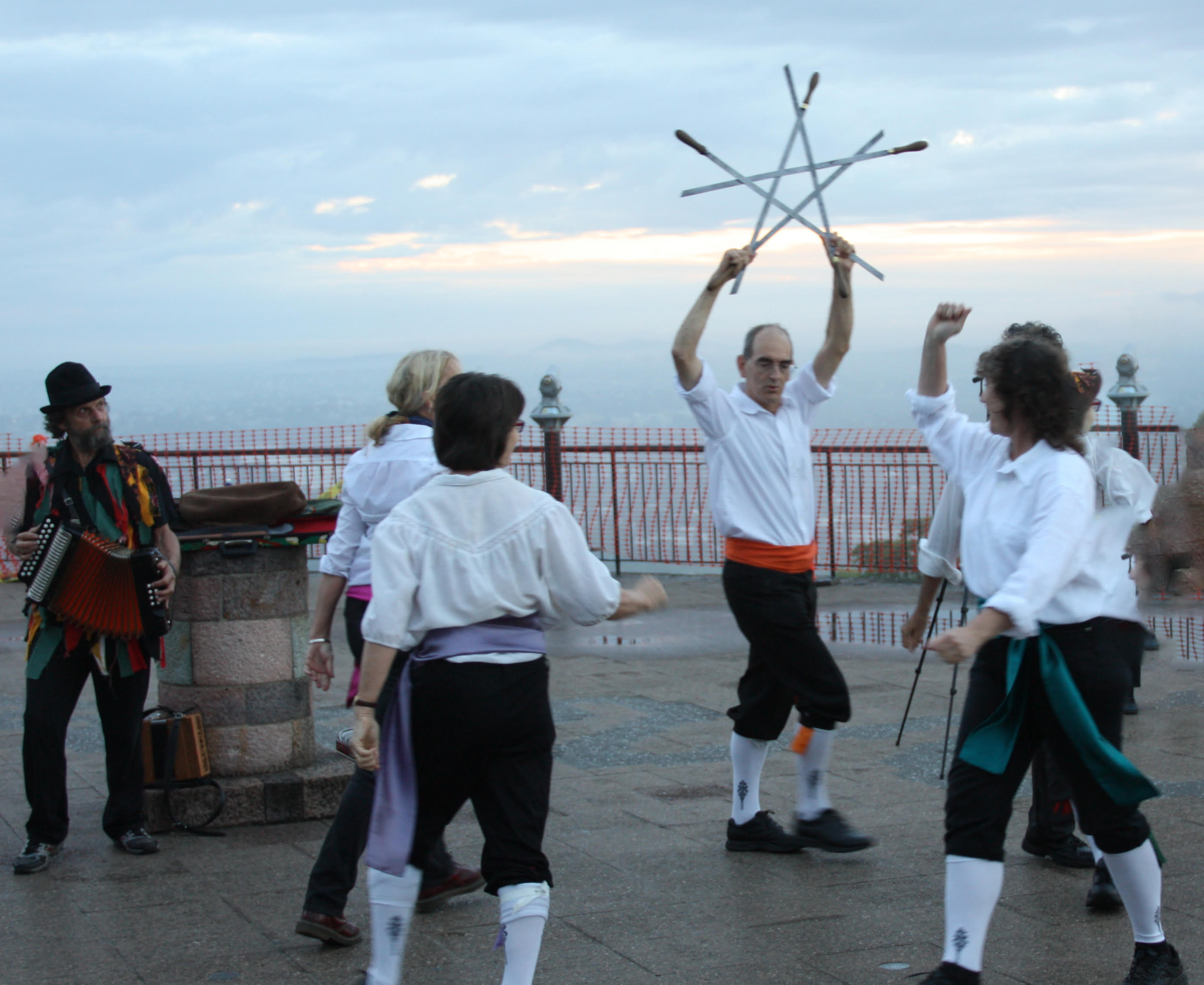 English Linked Sword Dance