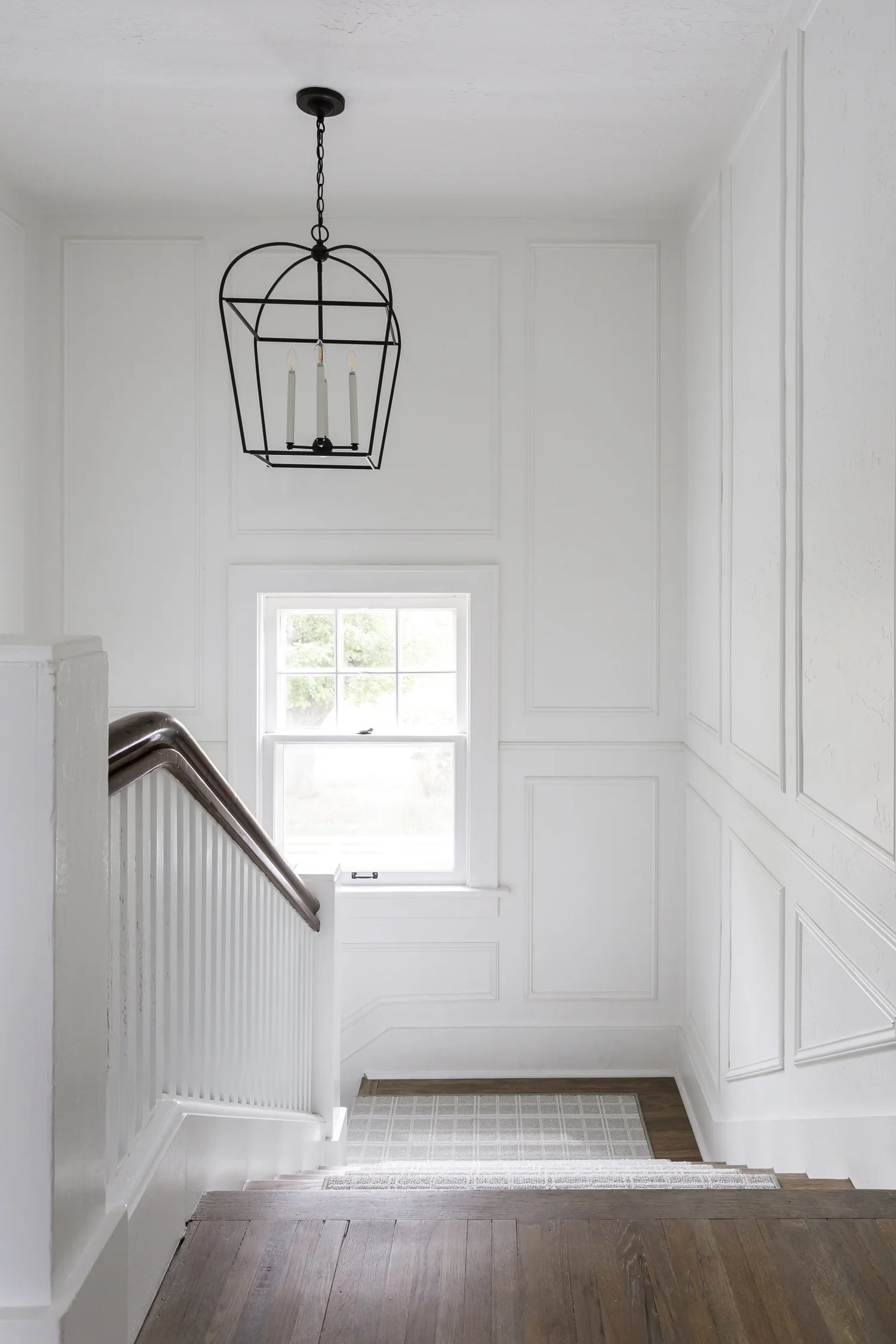 White colonial remodel, interior photograph 9 of 12 by Andi Marshall Interiors