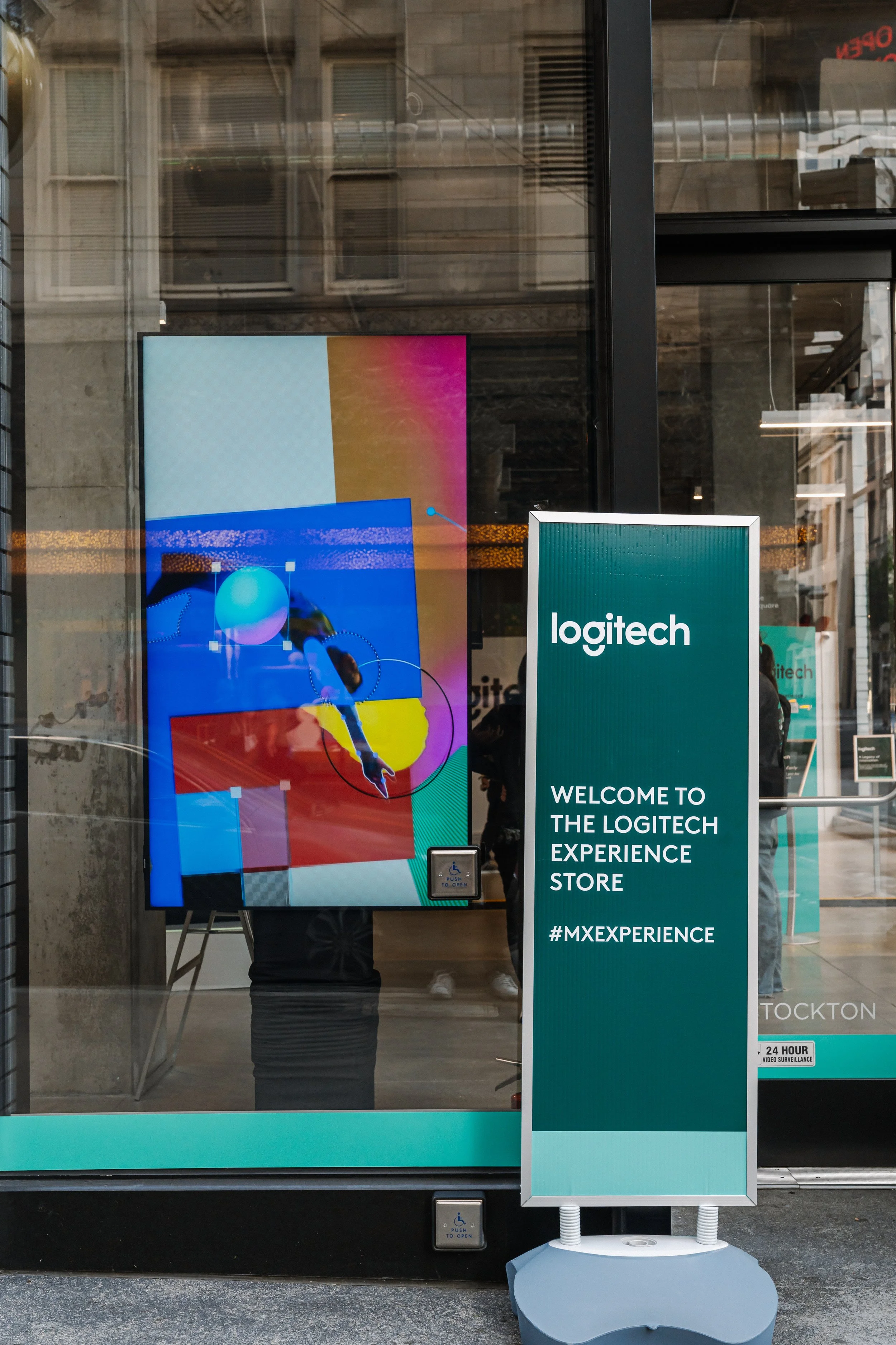 Logitech-Event_12.4-44.jpg