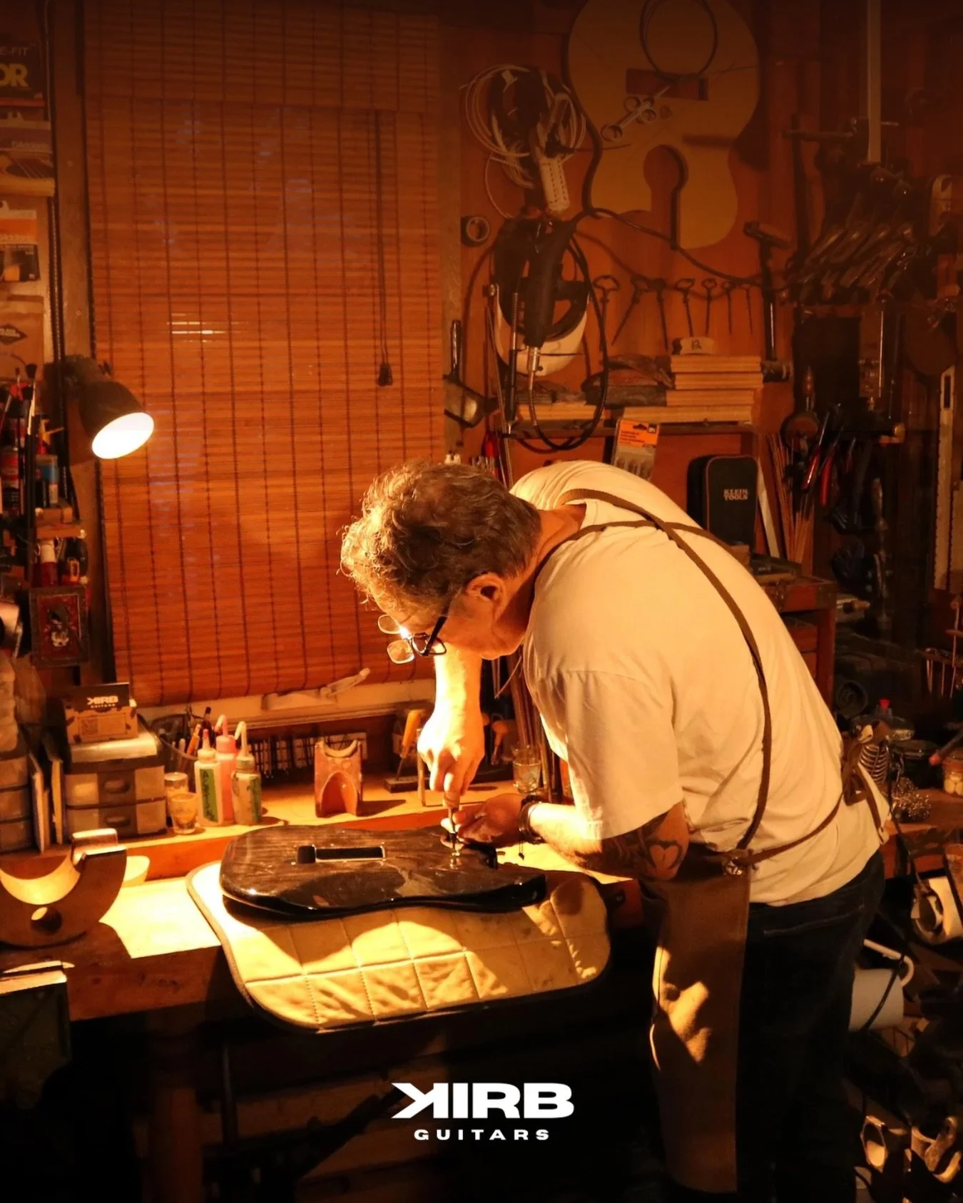 Chez Kirb Guitars, on met notre savoir-faire au service de vos instruments!🎸🎻

Nous offrons des services de r&eacute;paration, restauration, d&rsquo;entretien, travaux esth&eacute;tiques, ainsi que la fabrication sur mesure de guitares et de basses