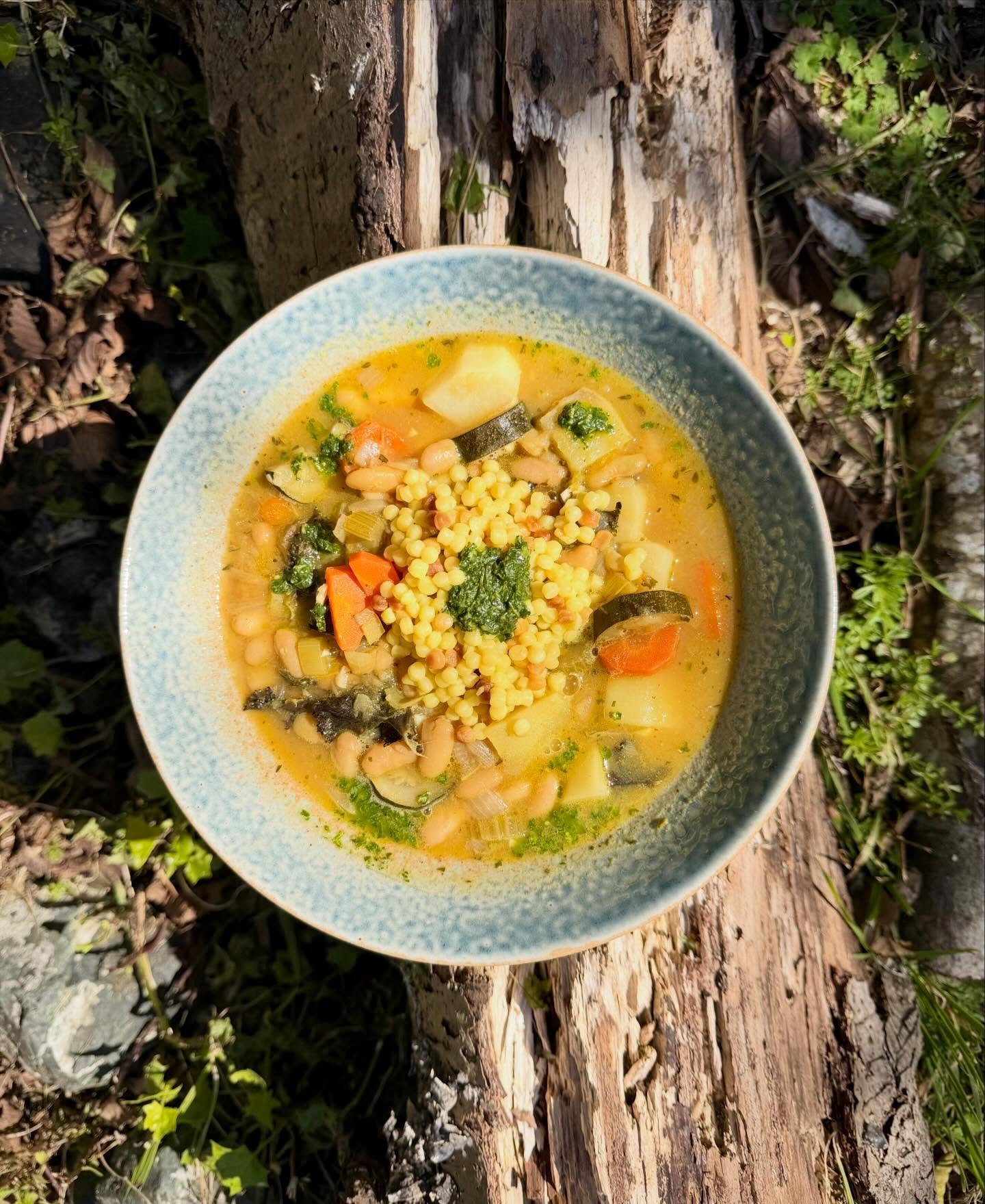📣 Here&rsquo;s your reminder that soup will be served this weekend! 

Friday from 11-4 at The Bell
Saturday from 12-4 at Valerie

We&rsquo;ll have our signature Green Tom Kha with Chicken and a new Farmstand Minestrone (v) made from local veggies pr