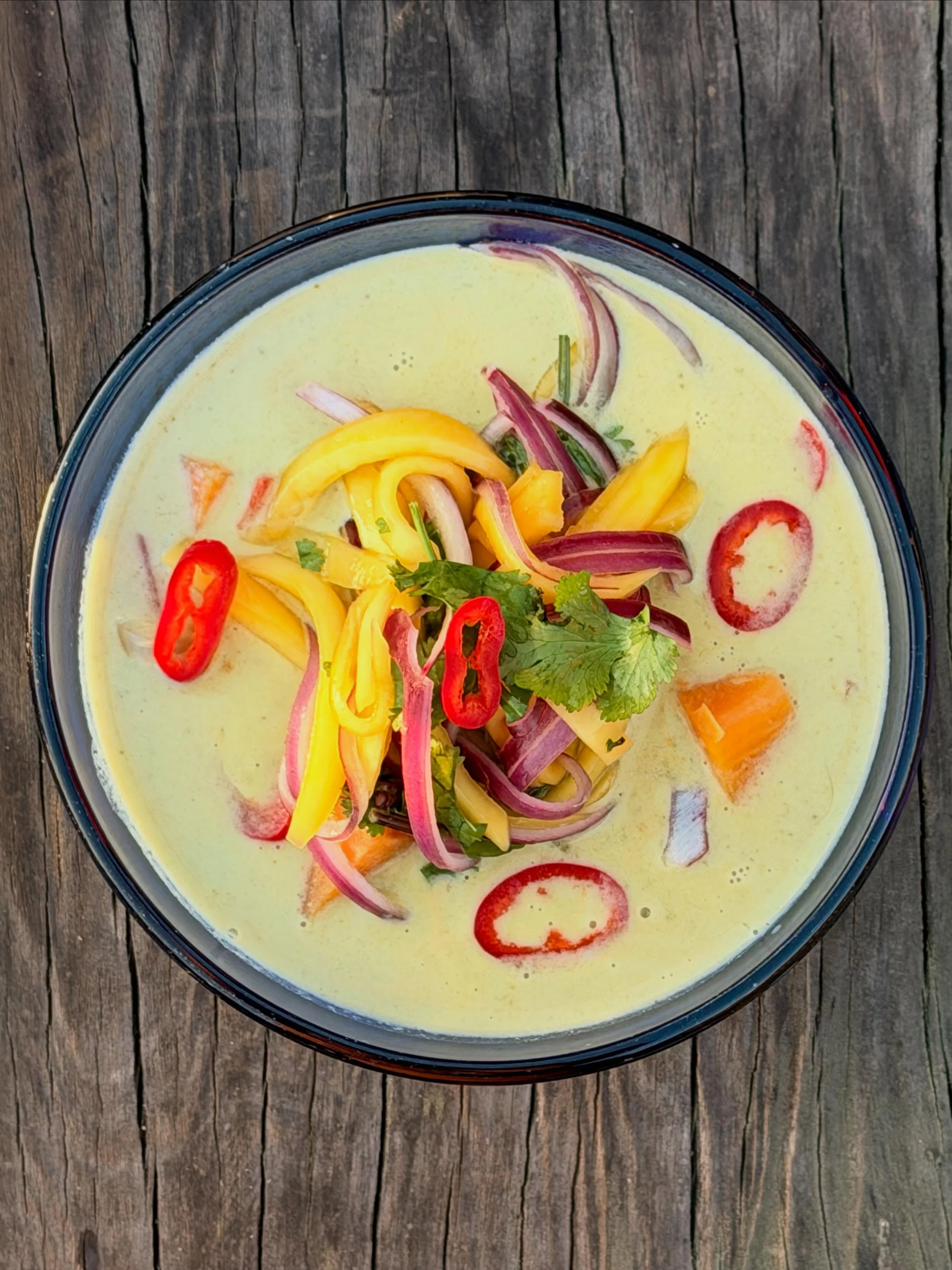 Little known secret 🤫 &hellip;the only thing moms love more than flowers is SOUP! Especially fresh, locally made ones. Treat your mom (and yourself) to some of our top sellers this weekend: Green Tom Kha with chicken and Lentil Tikka Masala 🤘🏻 We&