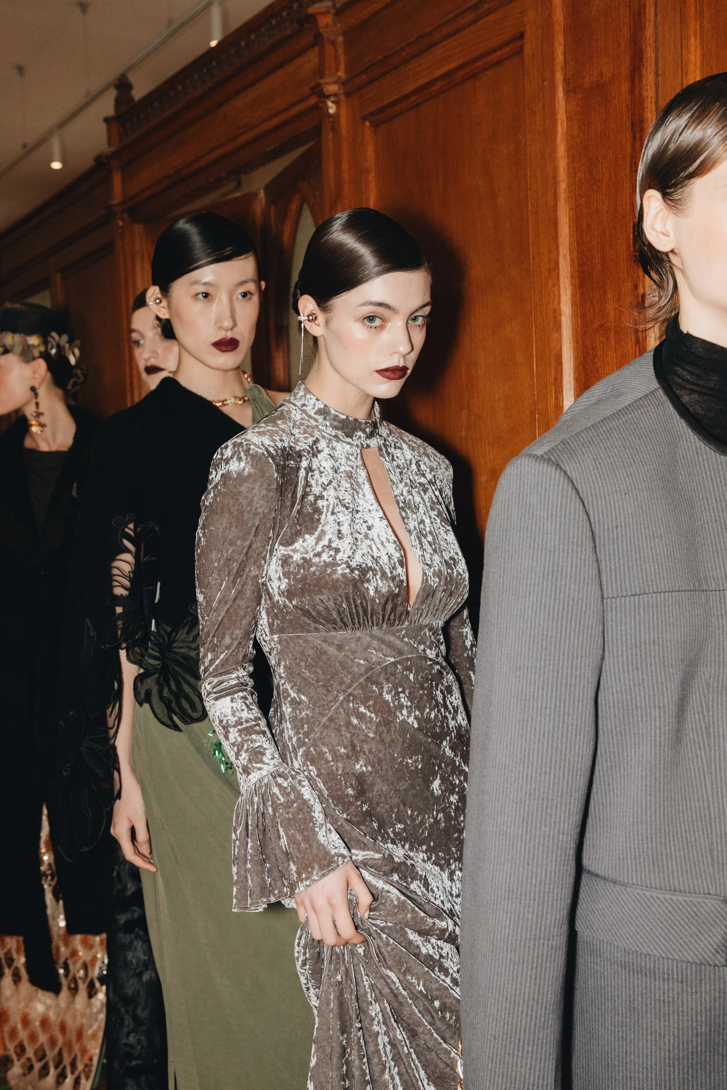 SaraWong FW 25 Backstage Milan