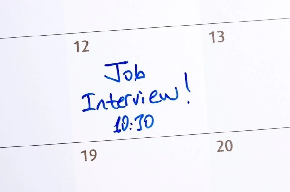 Interview Scheduling: Let&rsquo;s Simplify This

Why does setting up a job interview feel like trying to defuse a bomb? Different platforms, no reminders, broken links, and, of course, last-minute Zoom updates! JobMinglr simplifies interview scheduli